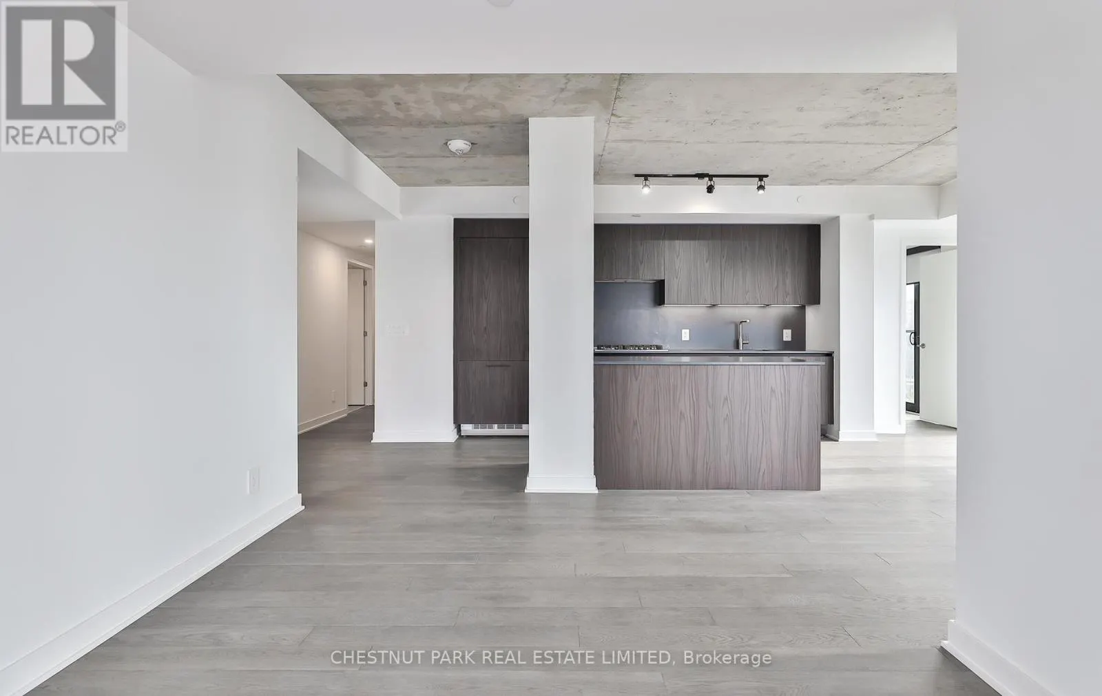 508 - 2720 DUNDAS STREET W