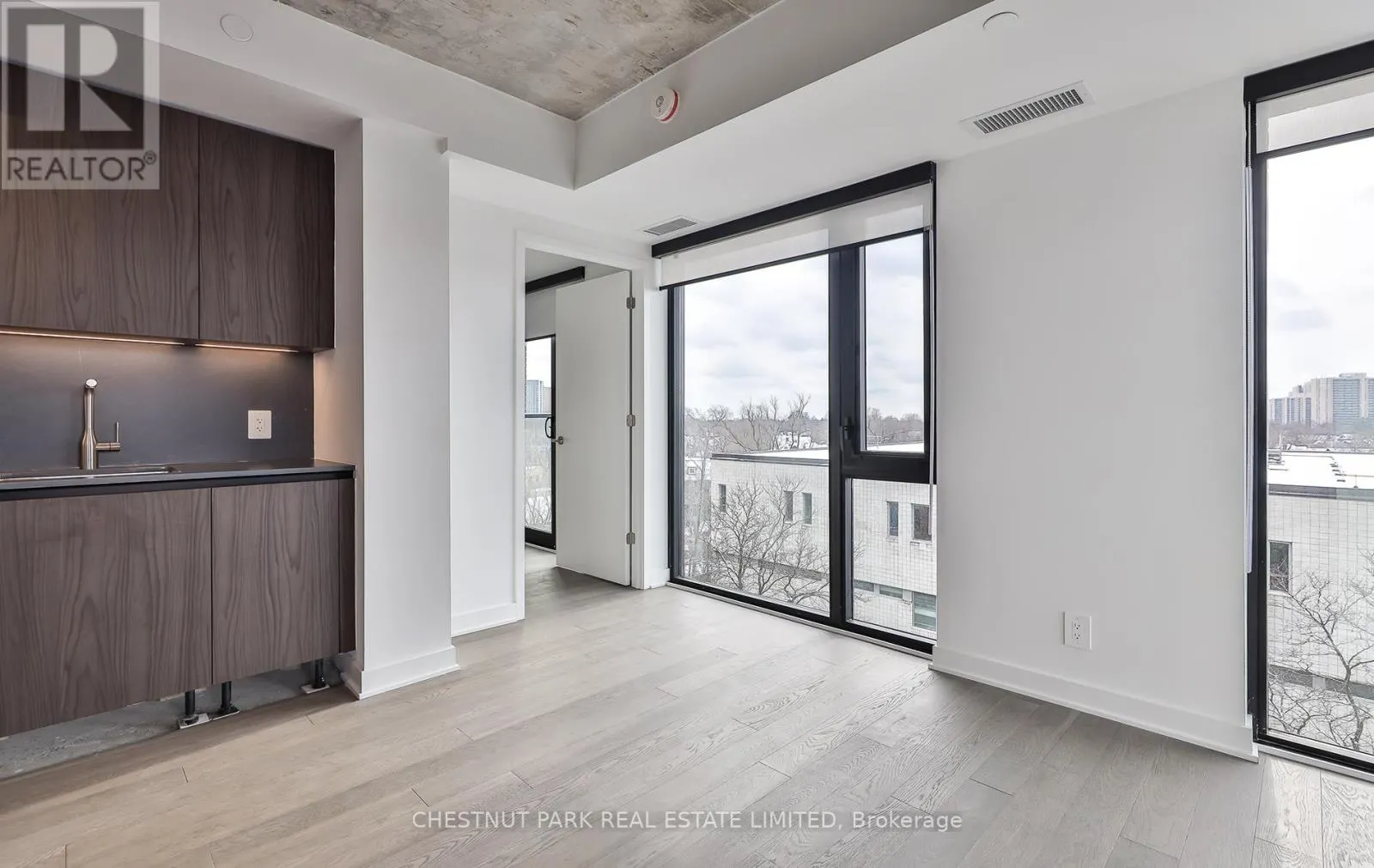 508 - 2720 DUNDAS STREET W