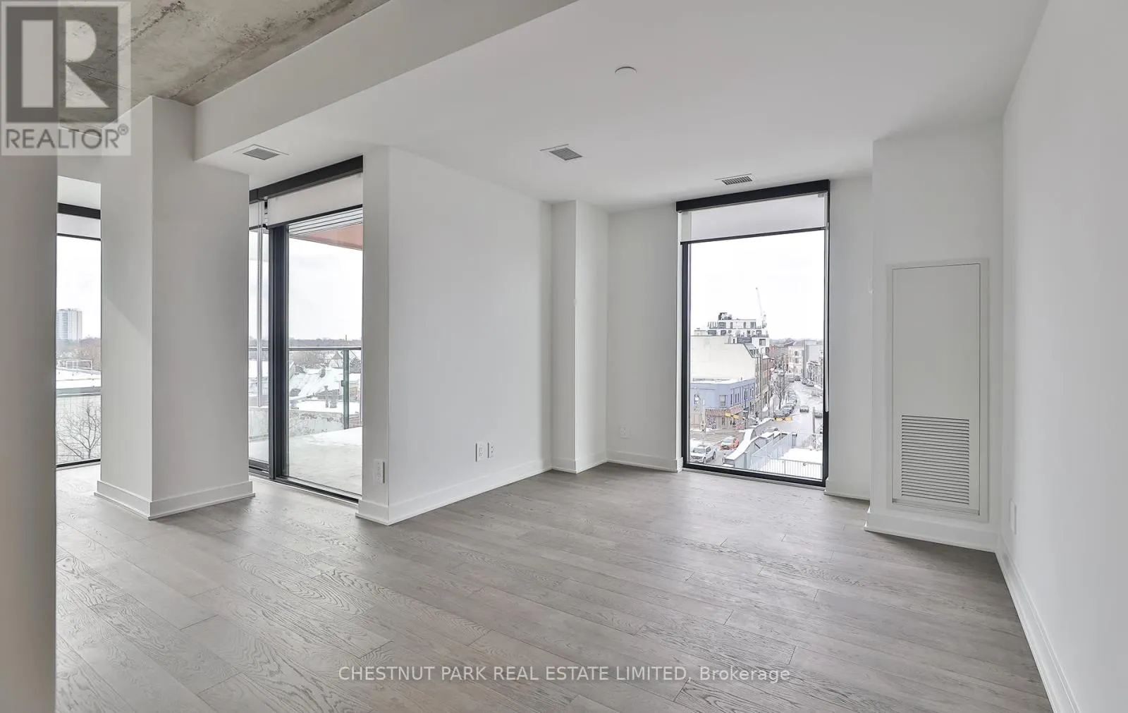 508 - 2720 DUNDAS STREET W
