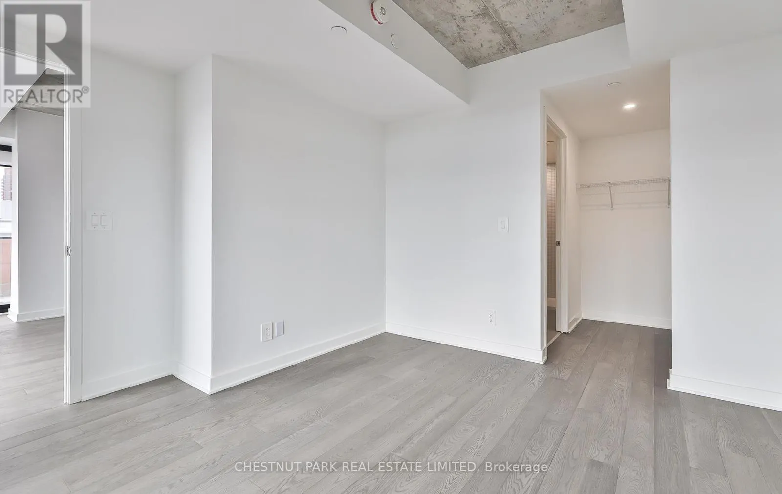 508 - 2720 DUNDAS STREET W
