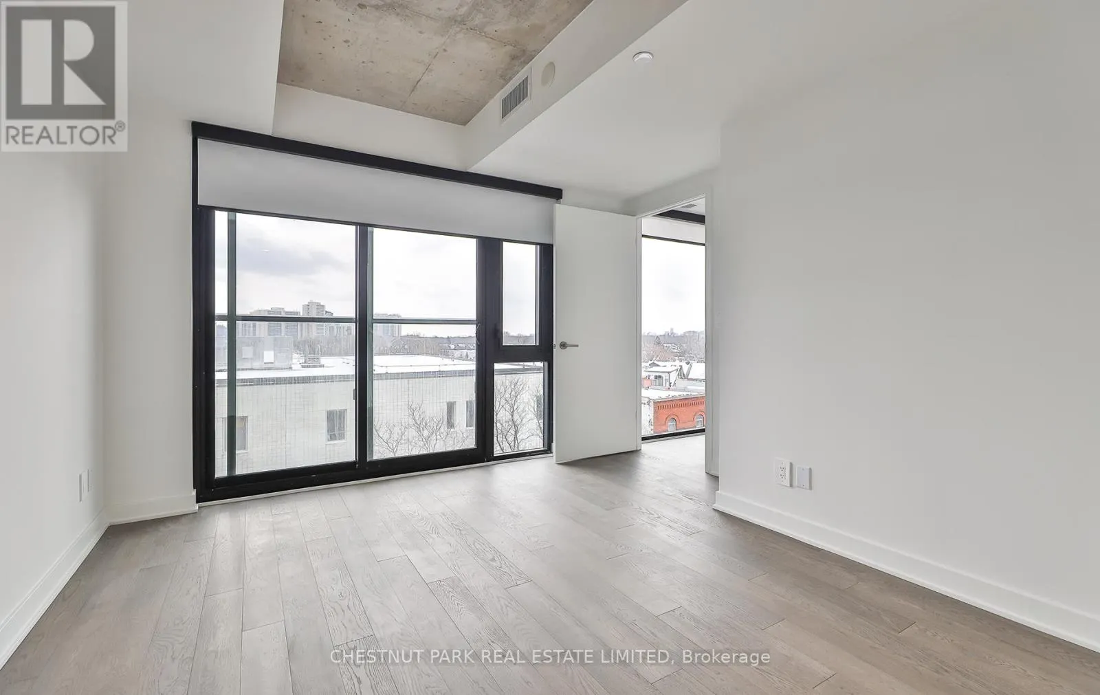 508 - 2720 DUNDAS STREET W