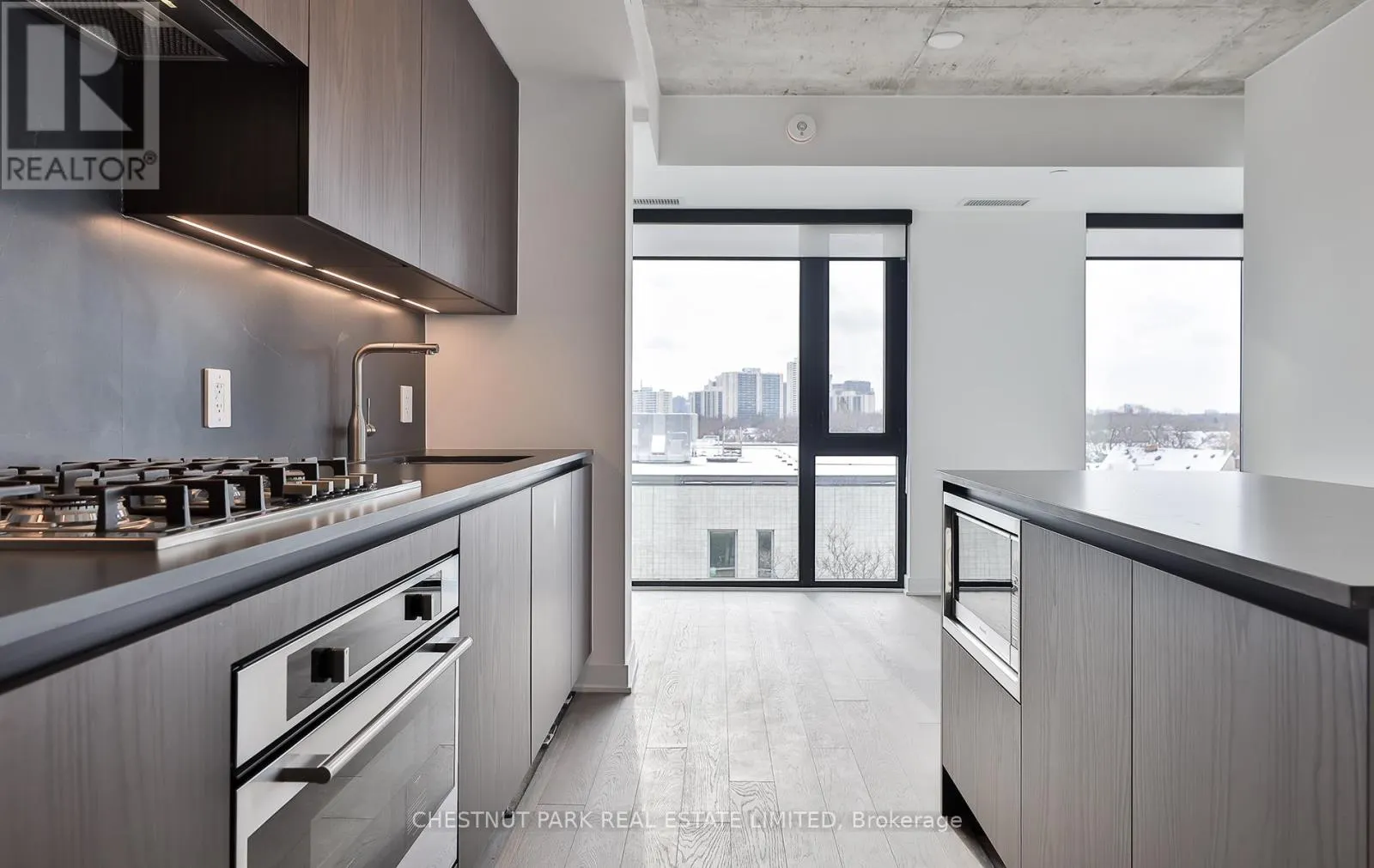 508 - 2720 DUNDAS STREET W