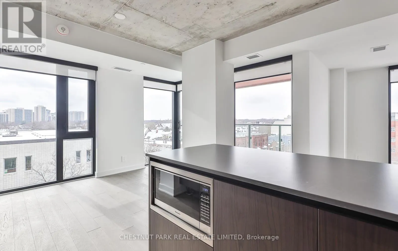 508 - 2720 DUNDAS STREET W