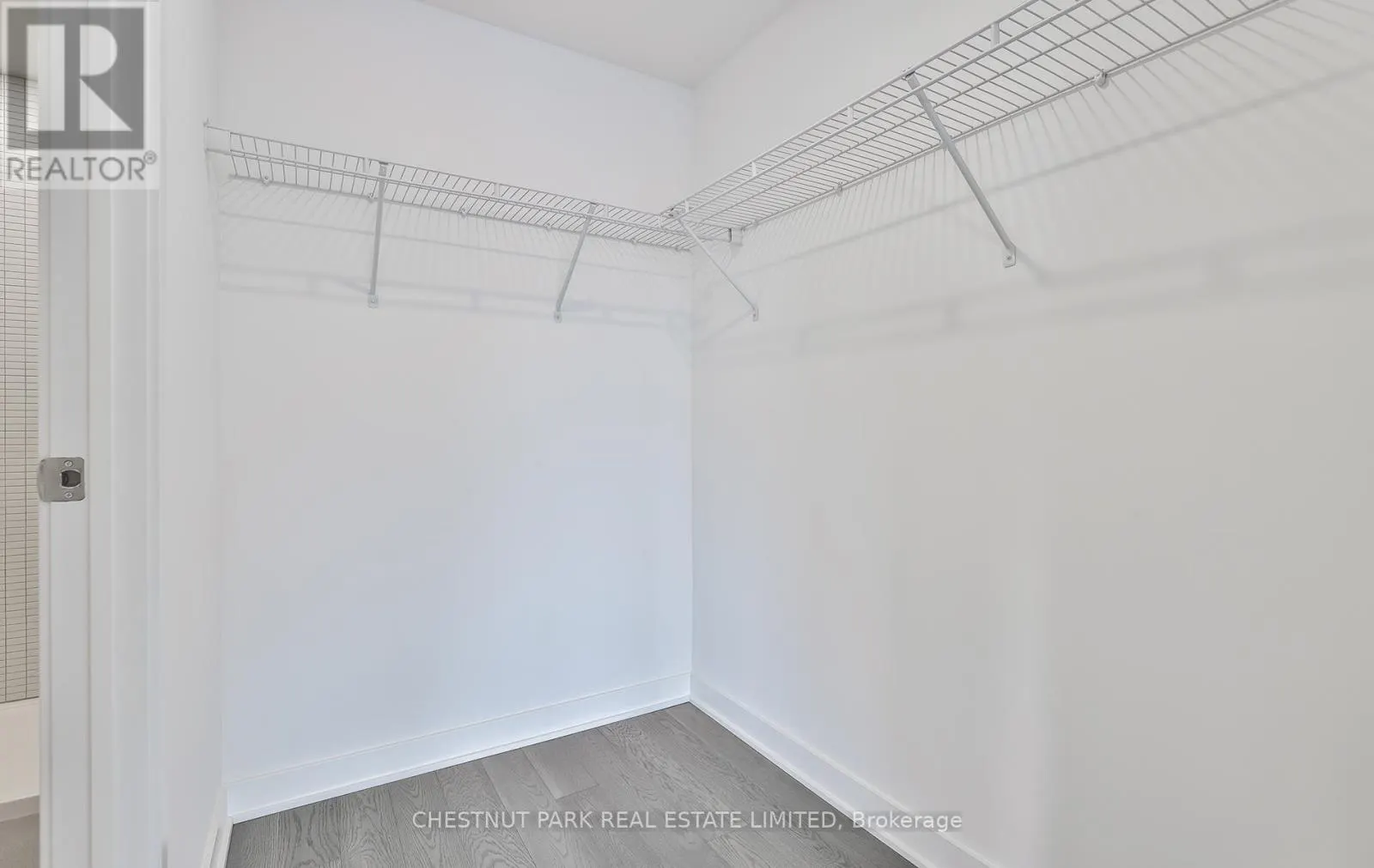 508 - 2720 DUNDAS STREET W