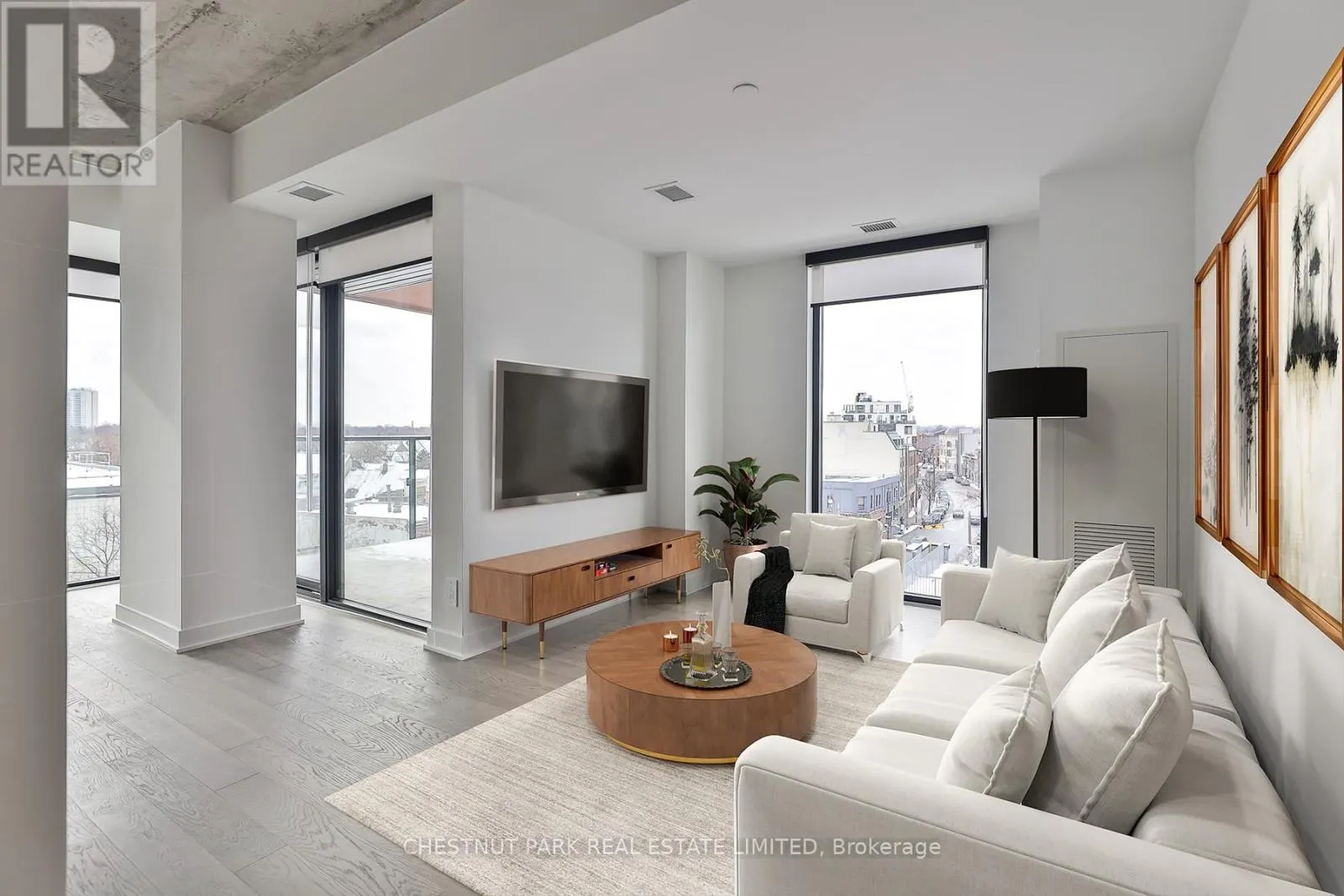 508 - 2720 DUNDAS STREET W