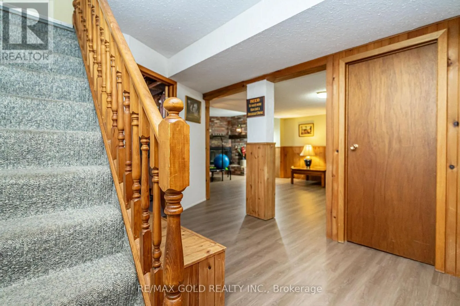 74 LORRAINE CRESCENT