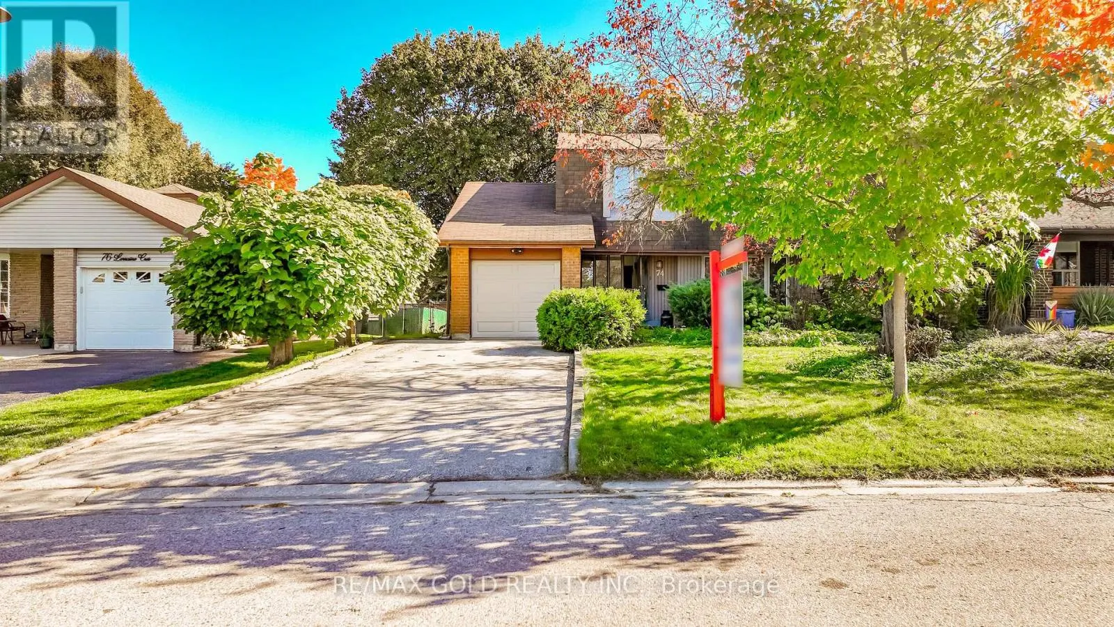 74 LORRAINE CRESCENT