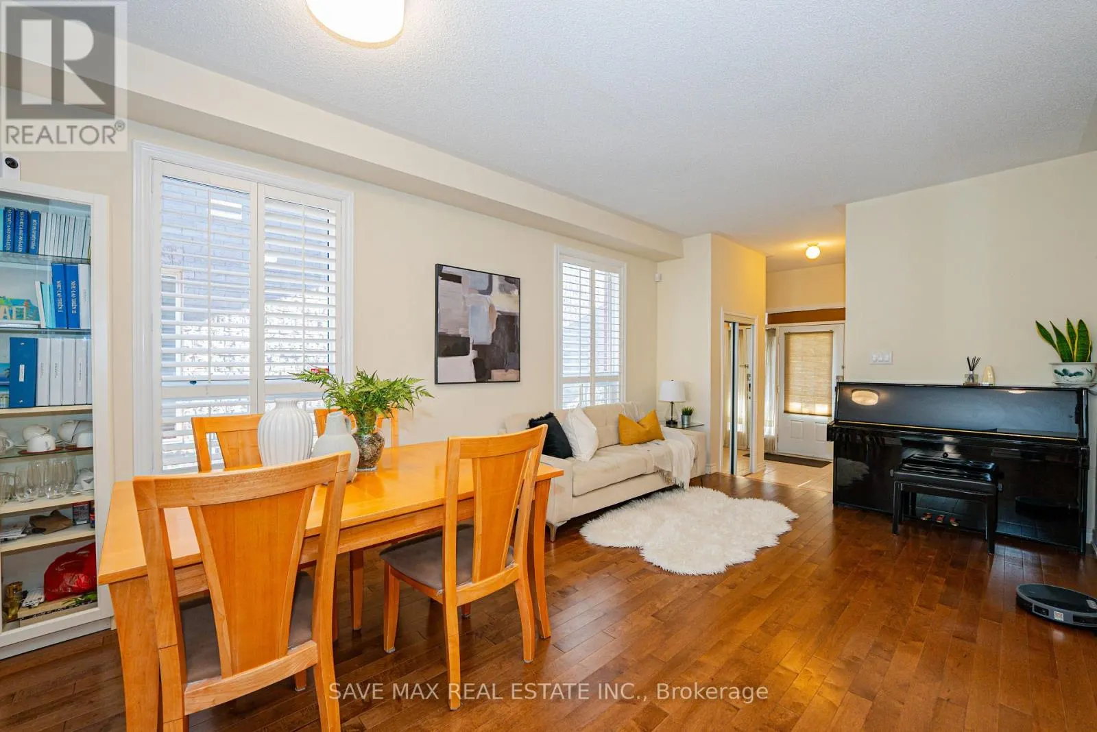 84 ROCKY POINT CRESCENT