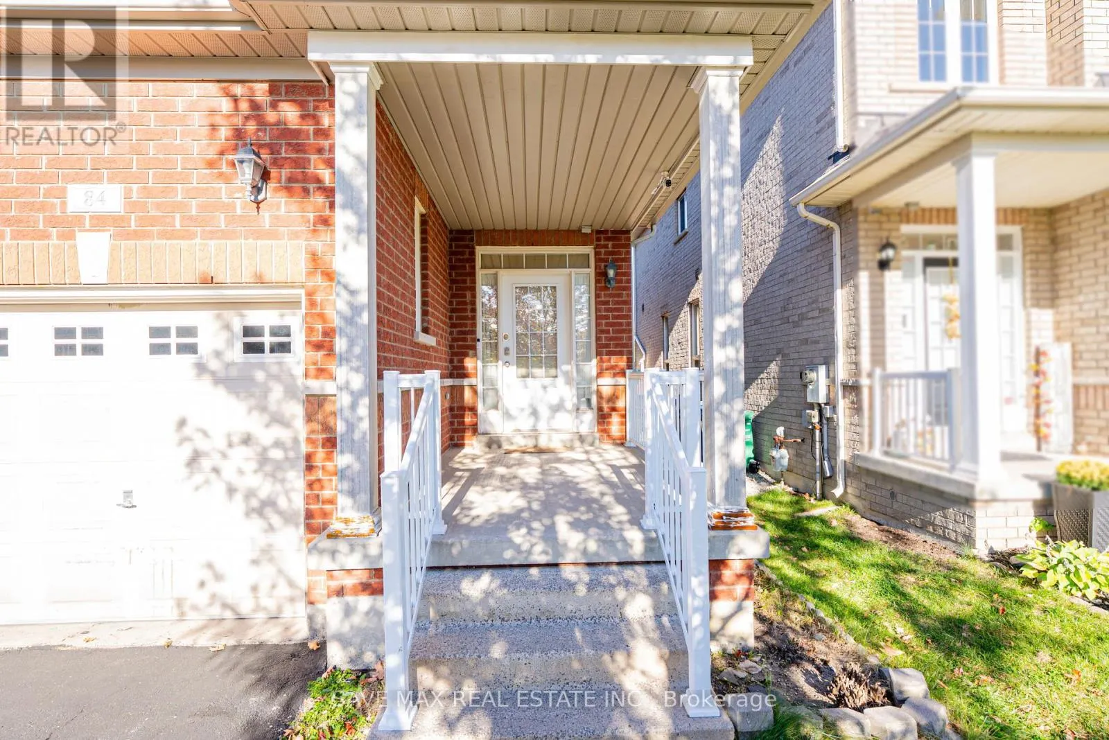 84 ROCKY POINT CRESCENT