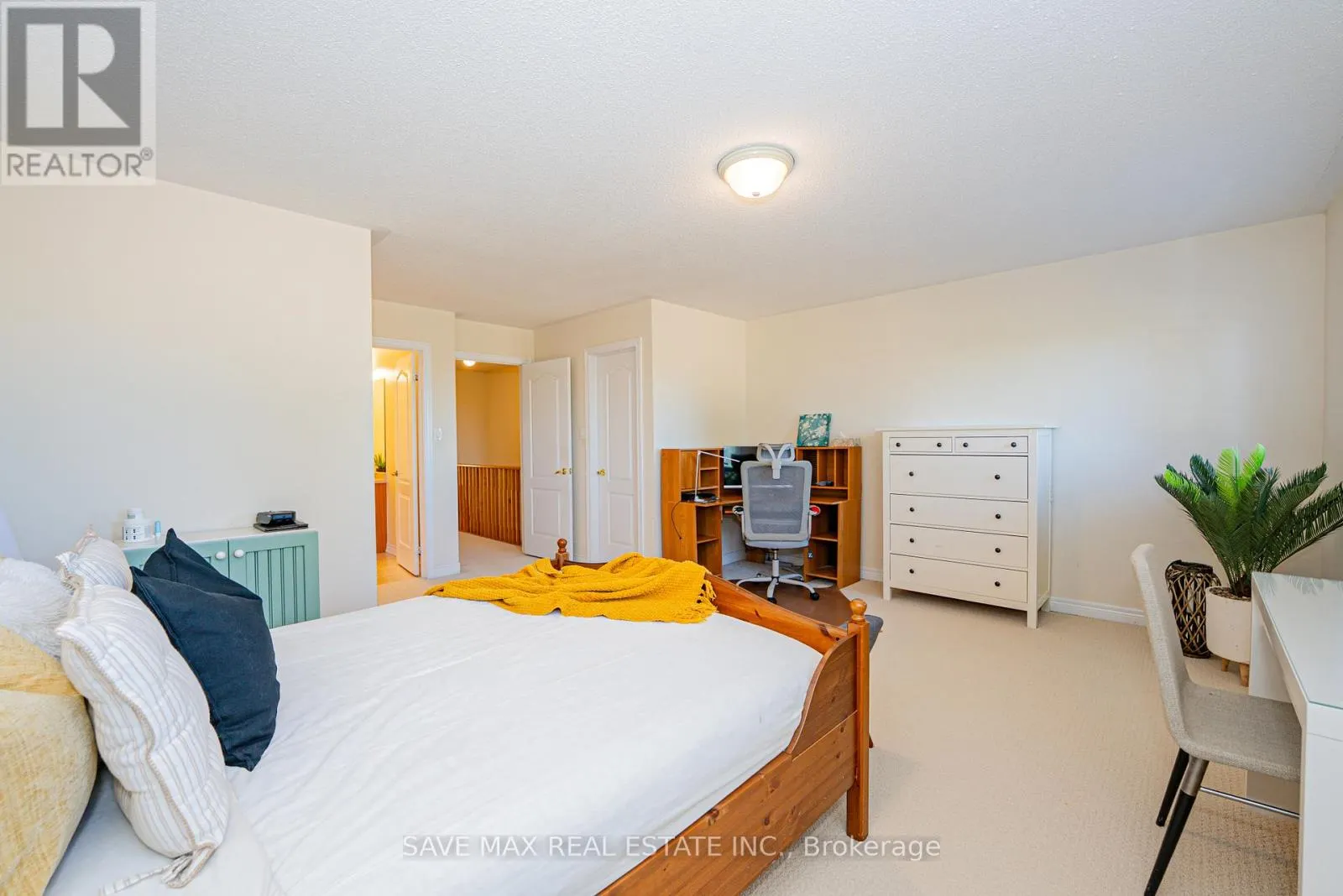84 ROCKY POINT CRESCENT