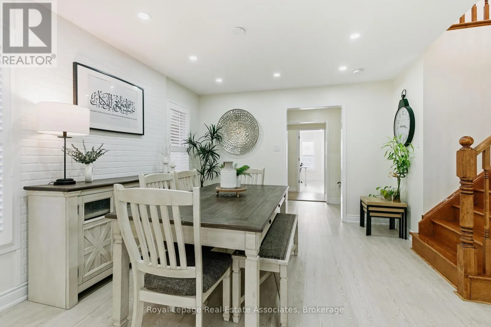435 POZBOU CRESCENT