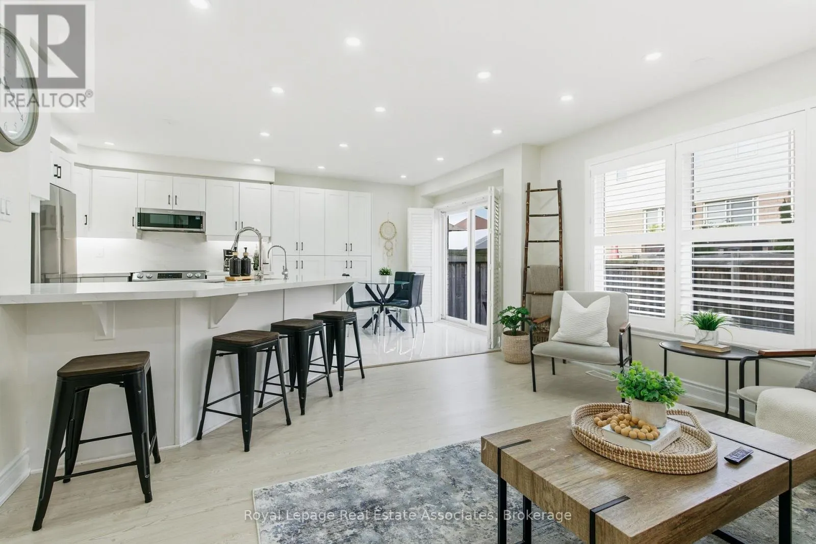 435 POZBOU CRESCENT
