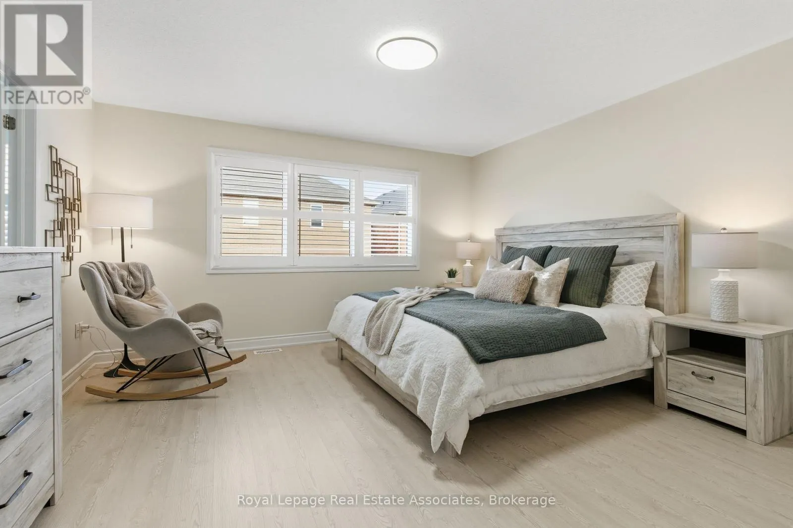 435 POZBOU CRESCENT