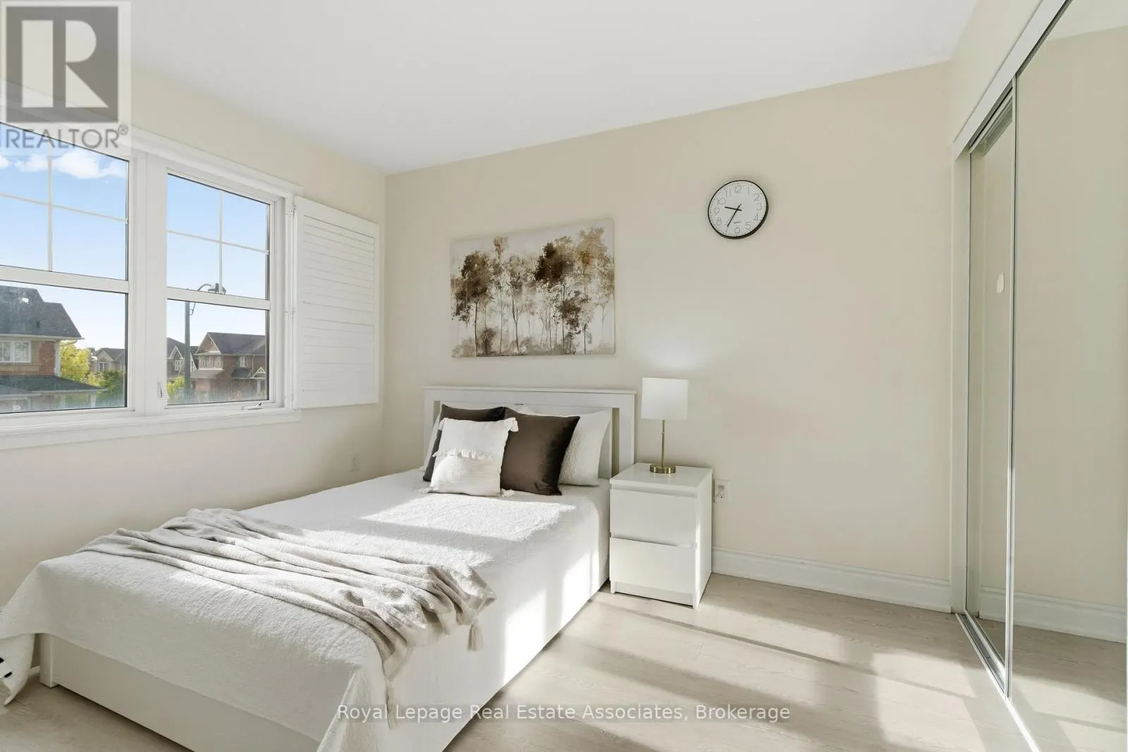 435 POZBOU CRESCENT