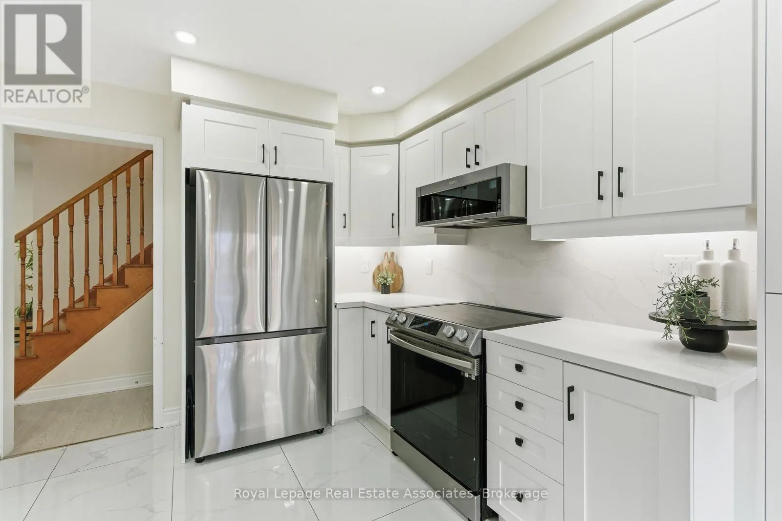 435 POZBOU CRESCENT