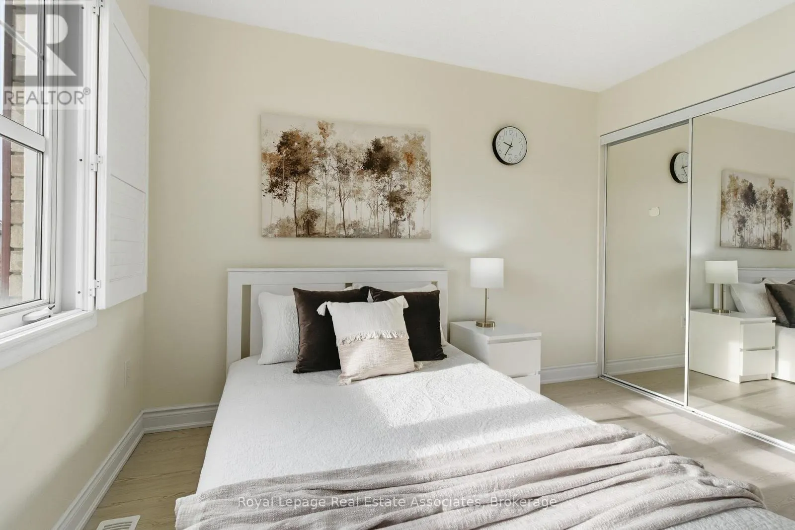 435 POZBOU CRESCENT