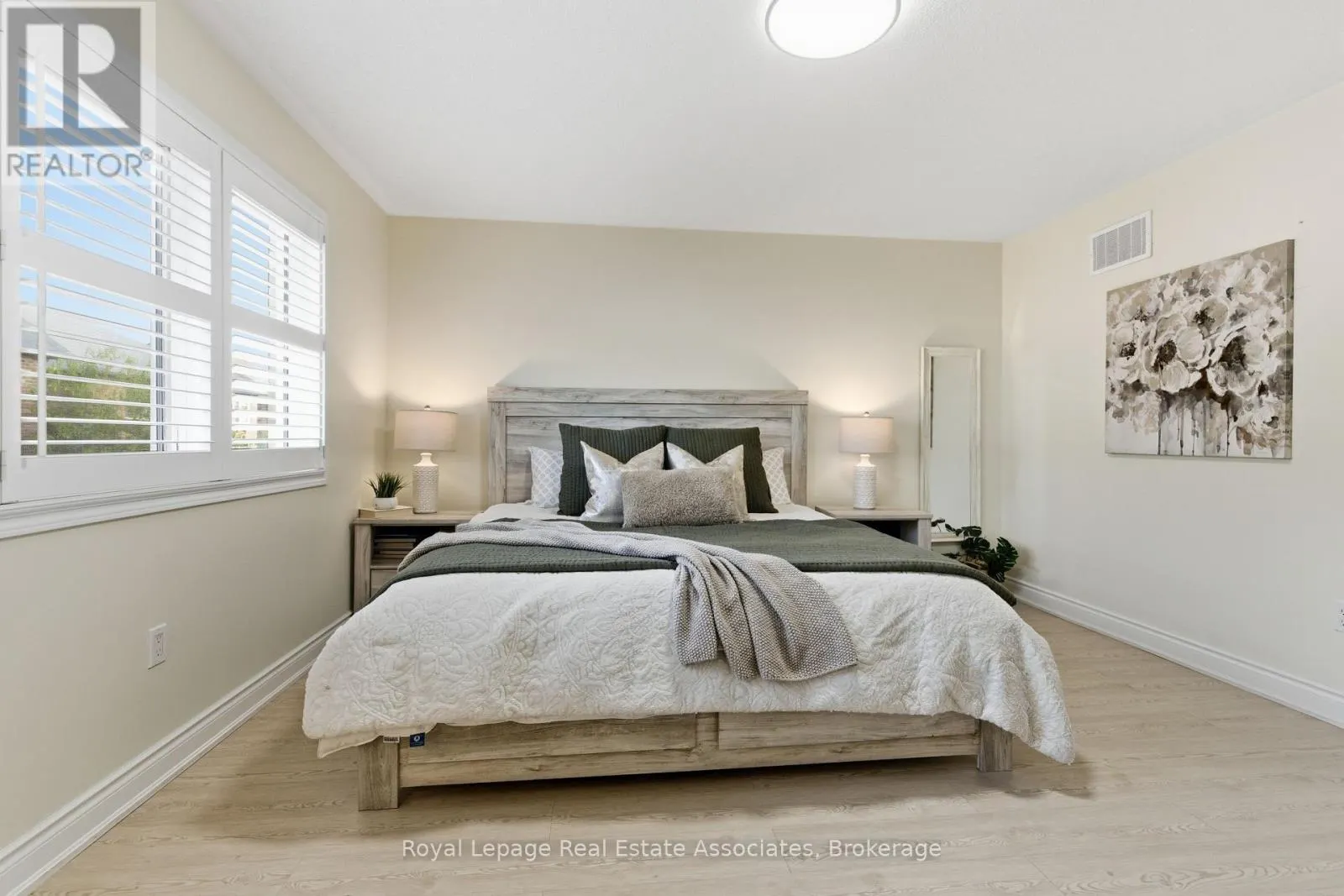 435 POZBOU CRESCENT
