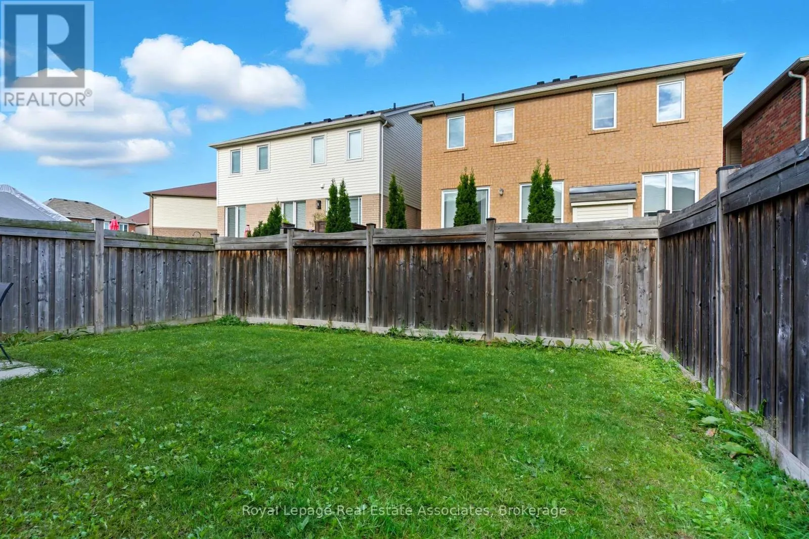 435 POZBOU CRESCENT