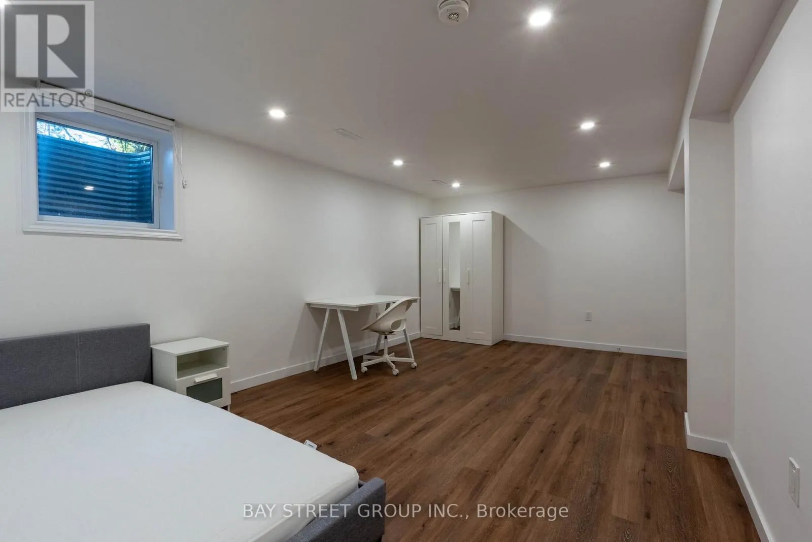UNIT A - 2662 KINNERTON CRESCENT