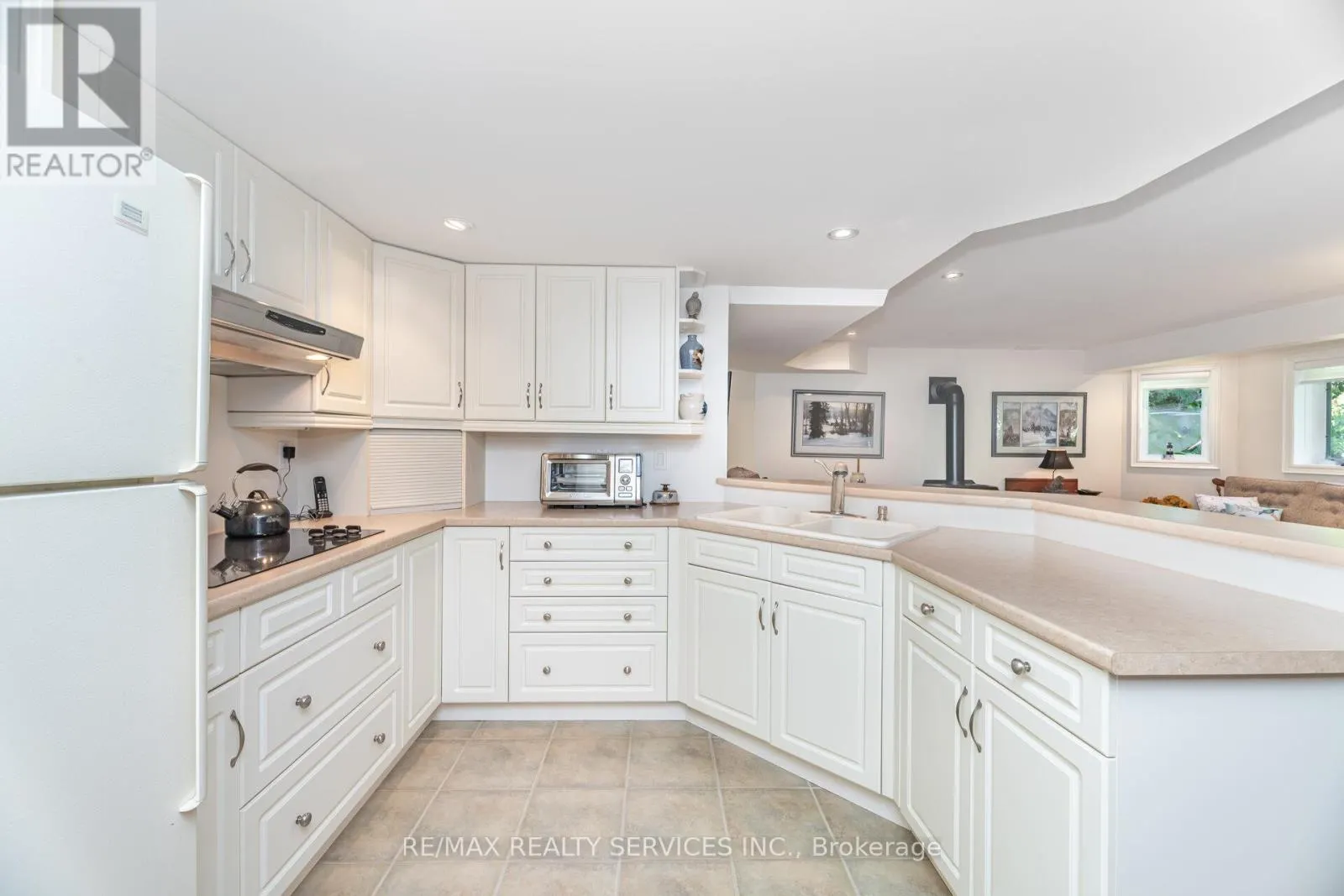 24 PUTNEY ROAD