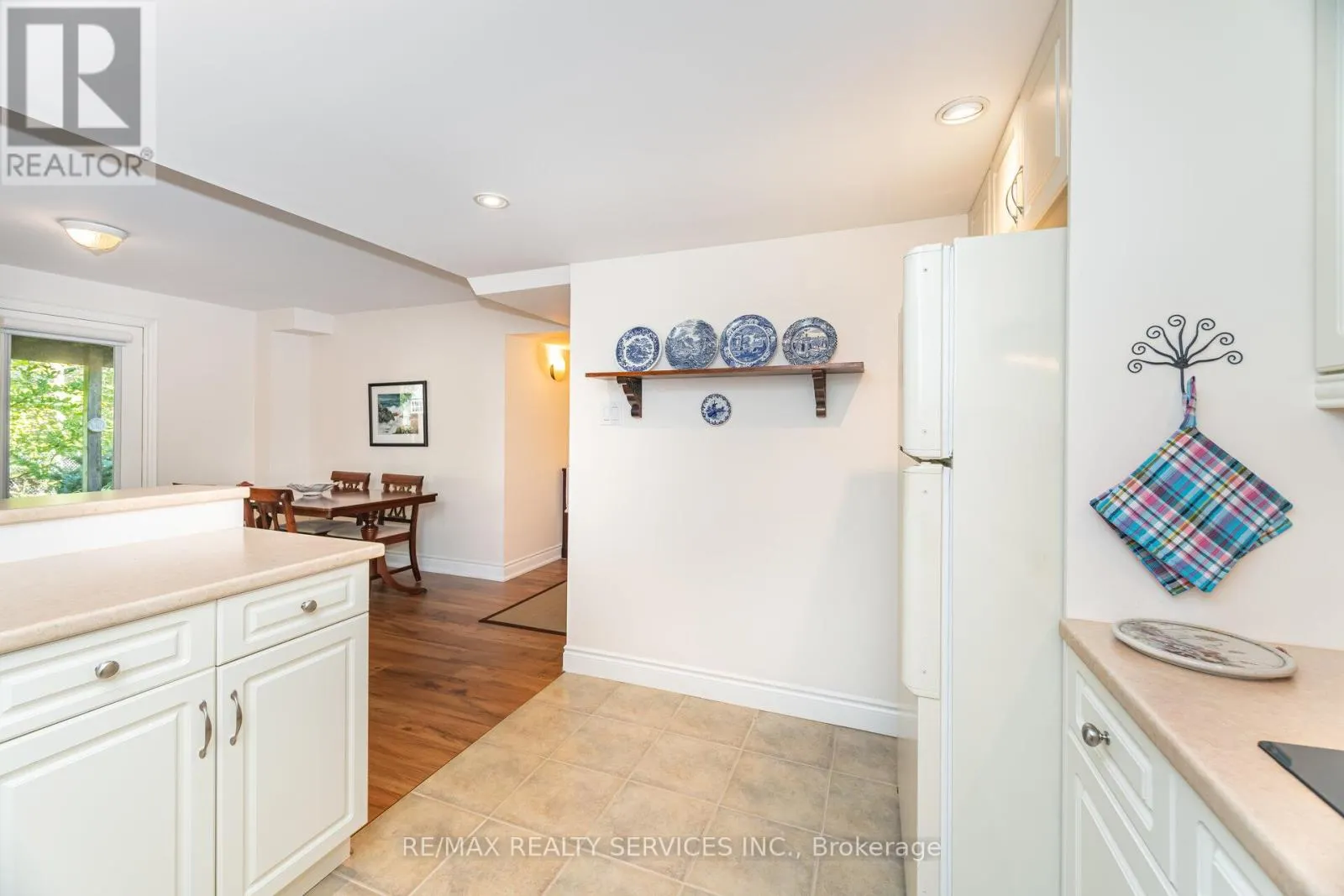 24 PUTNEY ROAD