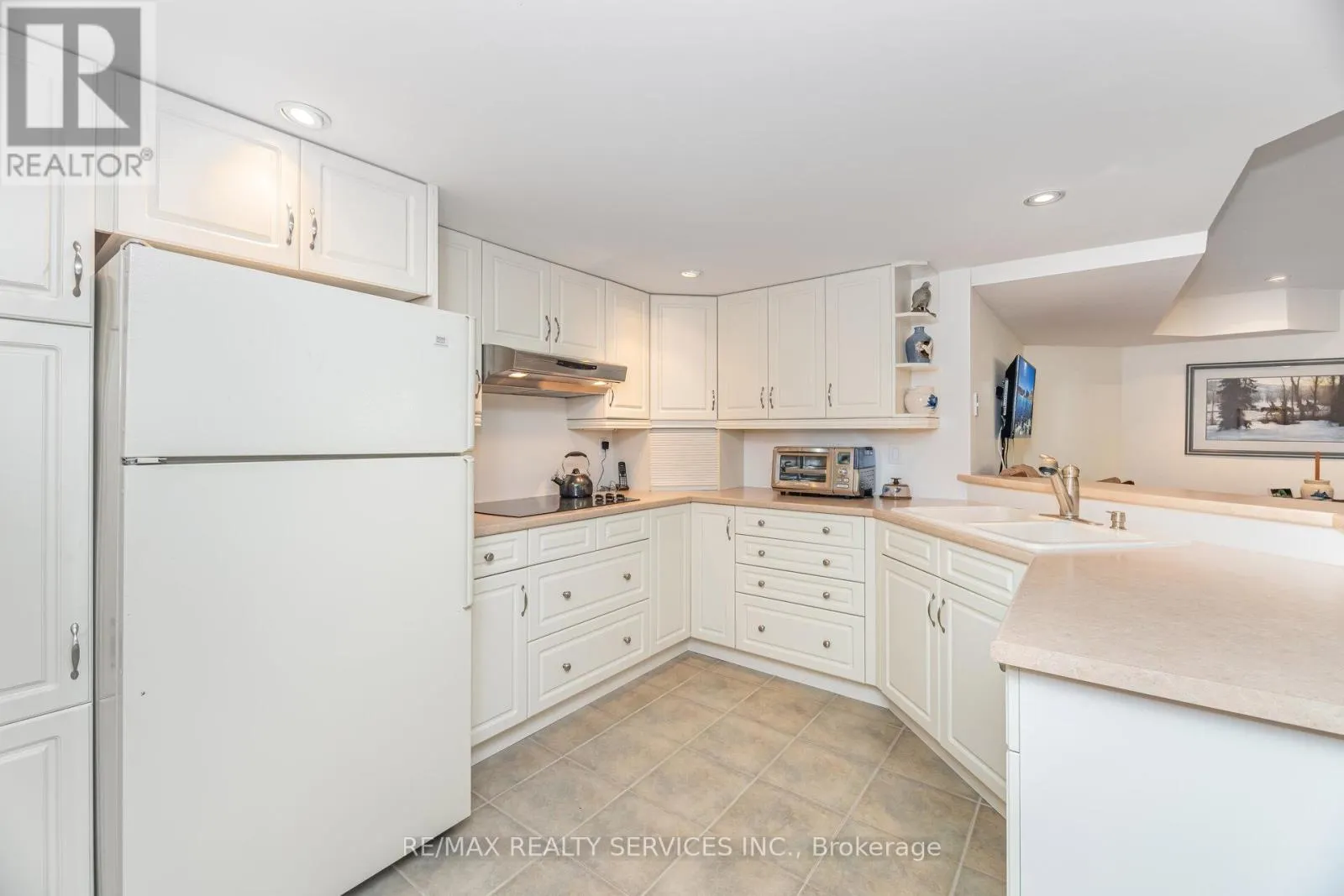 24 PUTNEY ROAD