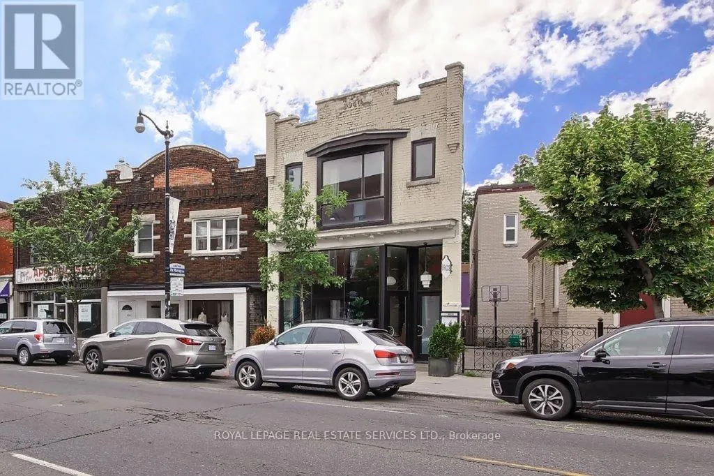 3047 DUNDAS STREET W