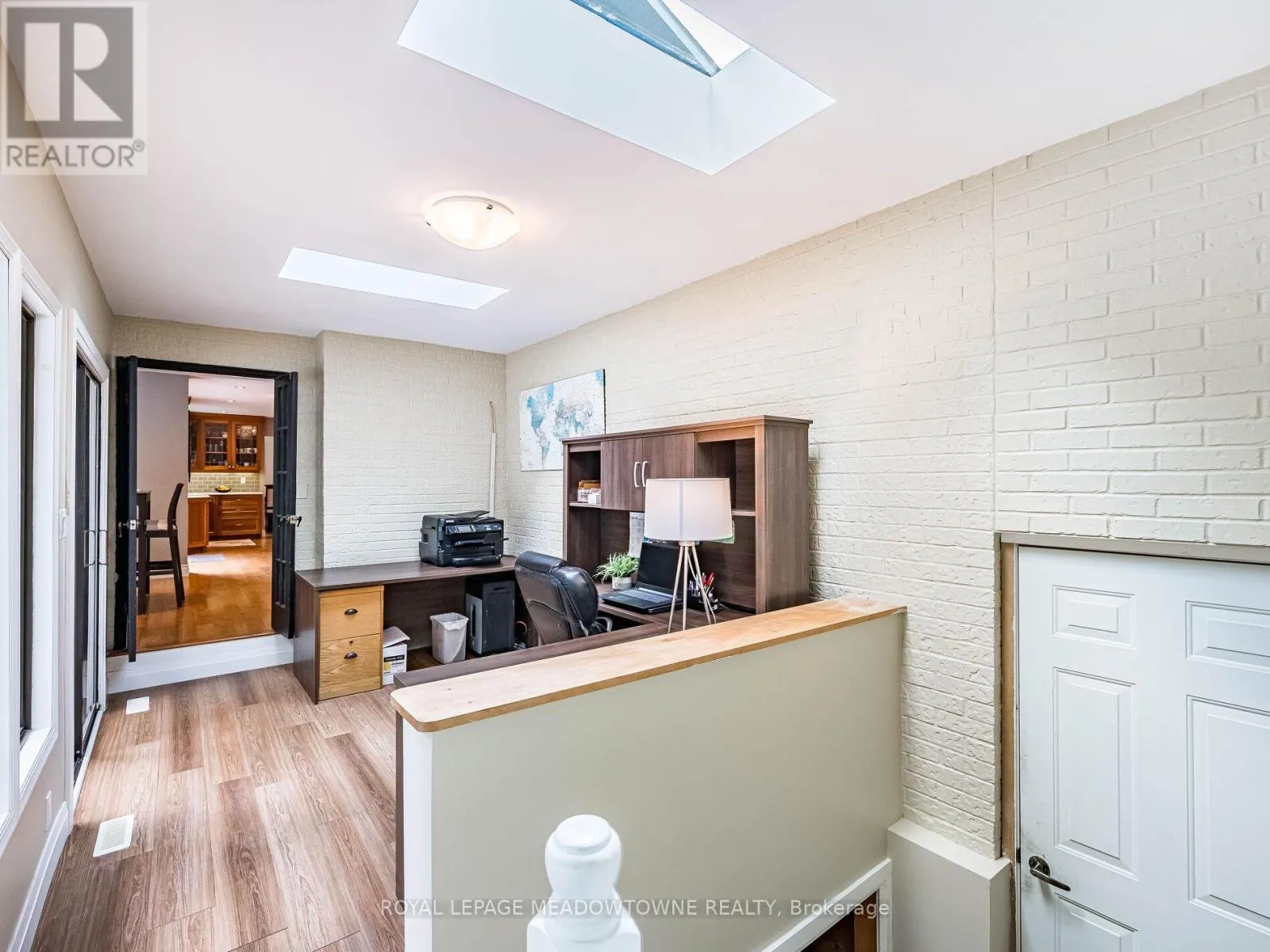 40 HILLTOP DRIVE