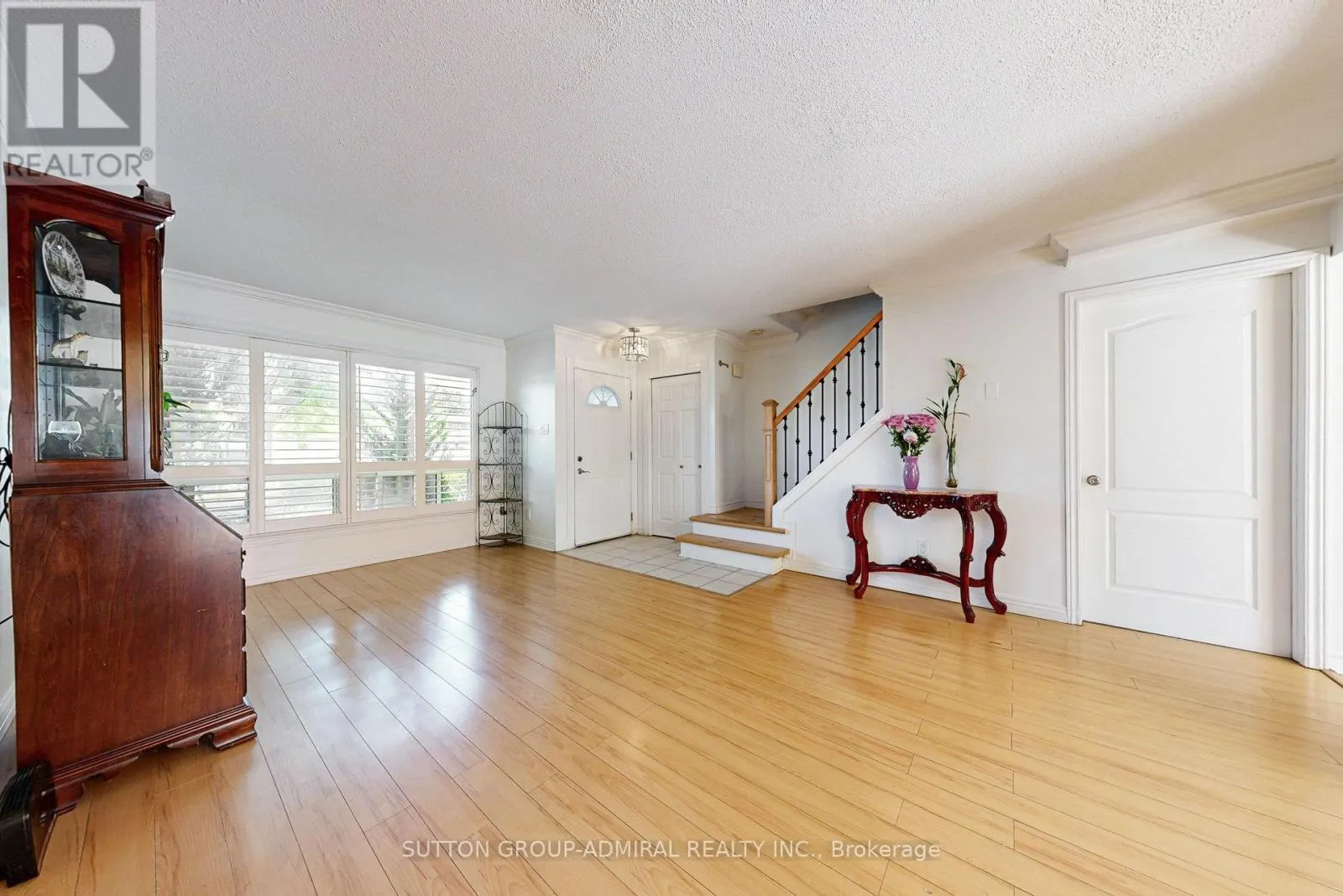 3 - 1517 ELM ROAD