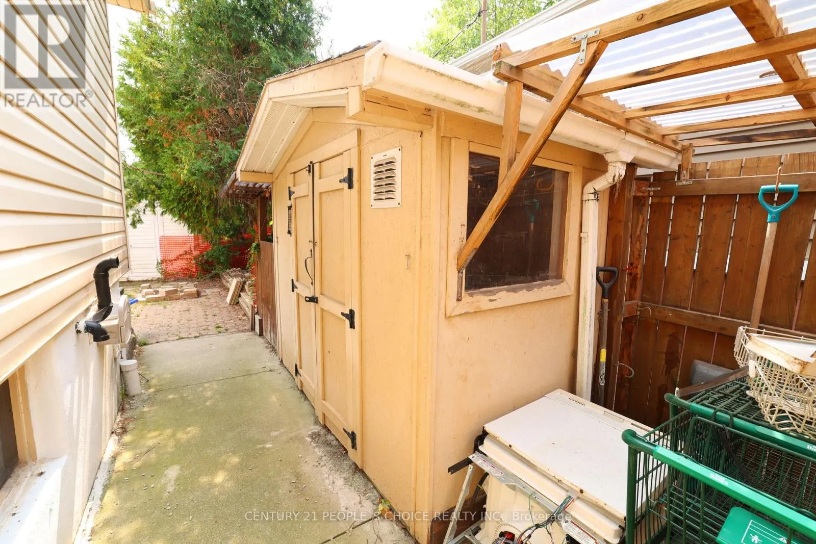 608 THORNWOOD AVENUE