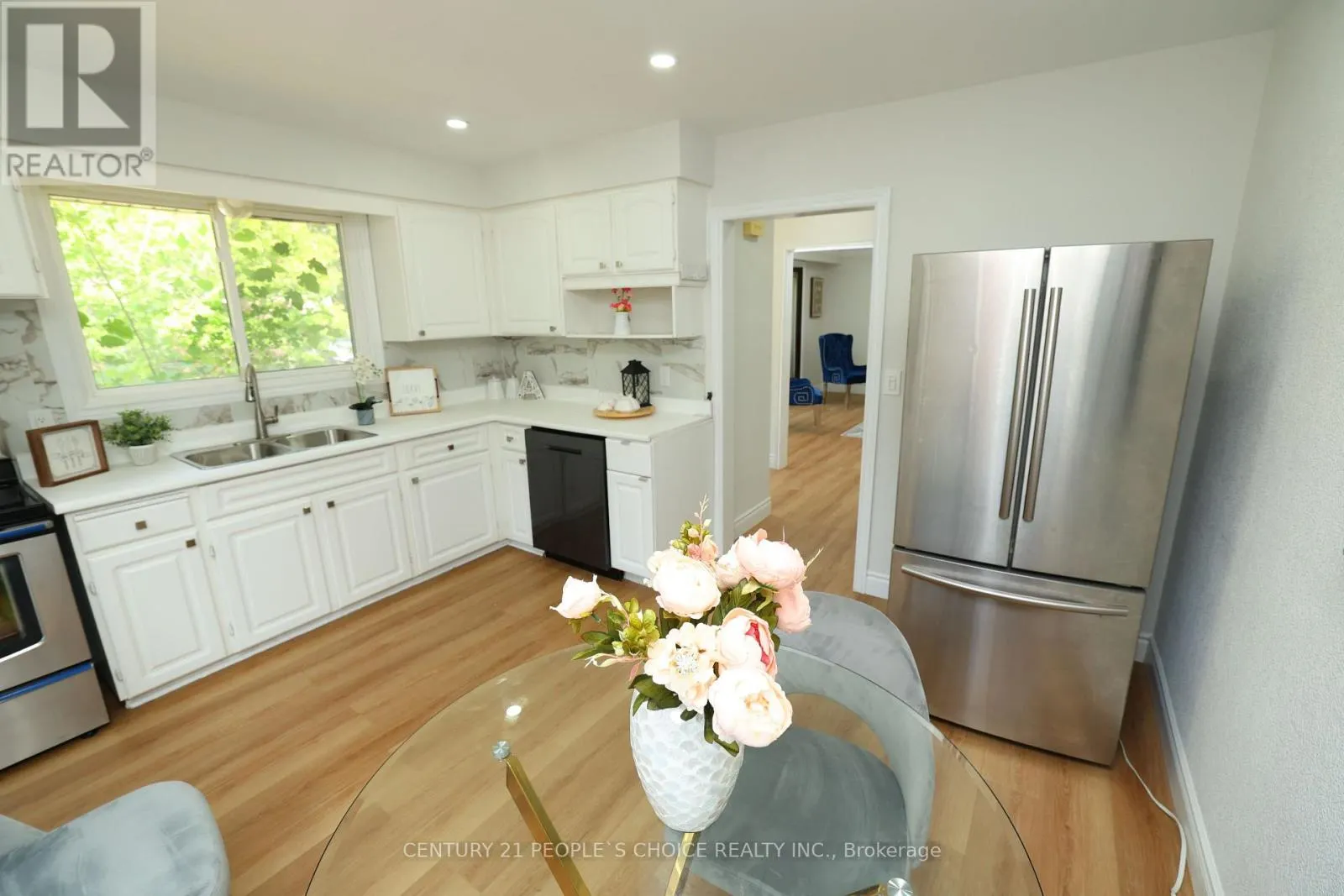 608 THORNWOOD AVENUE