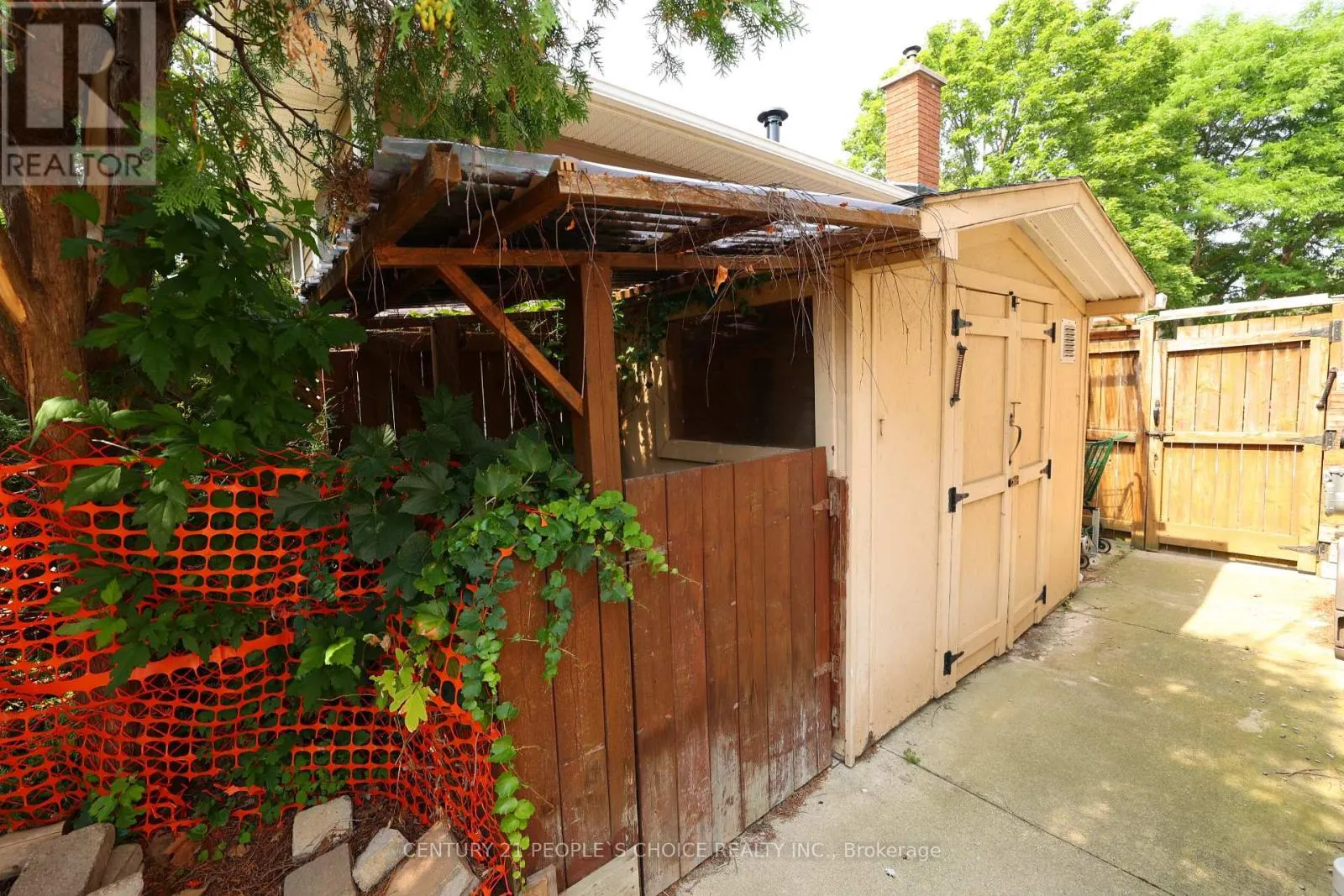 608 THORNWOOD AVENUE