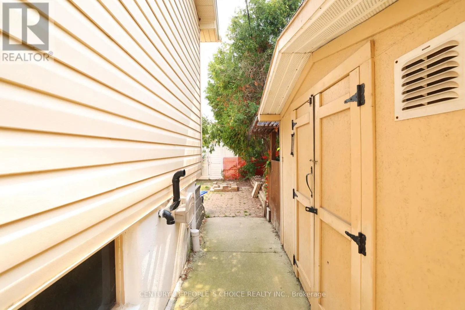 608 THORNWOOD AVENUE