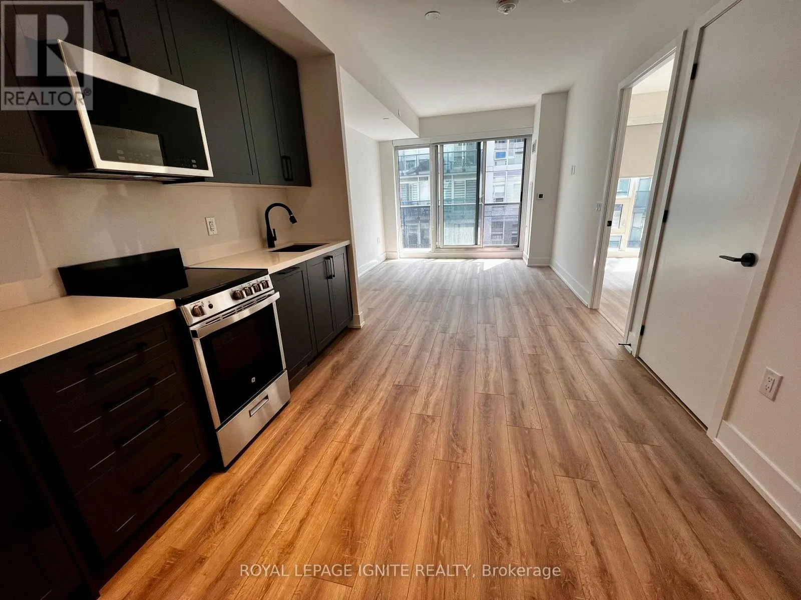 518 - 2450 OLD BRONTE ROAD