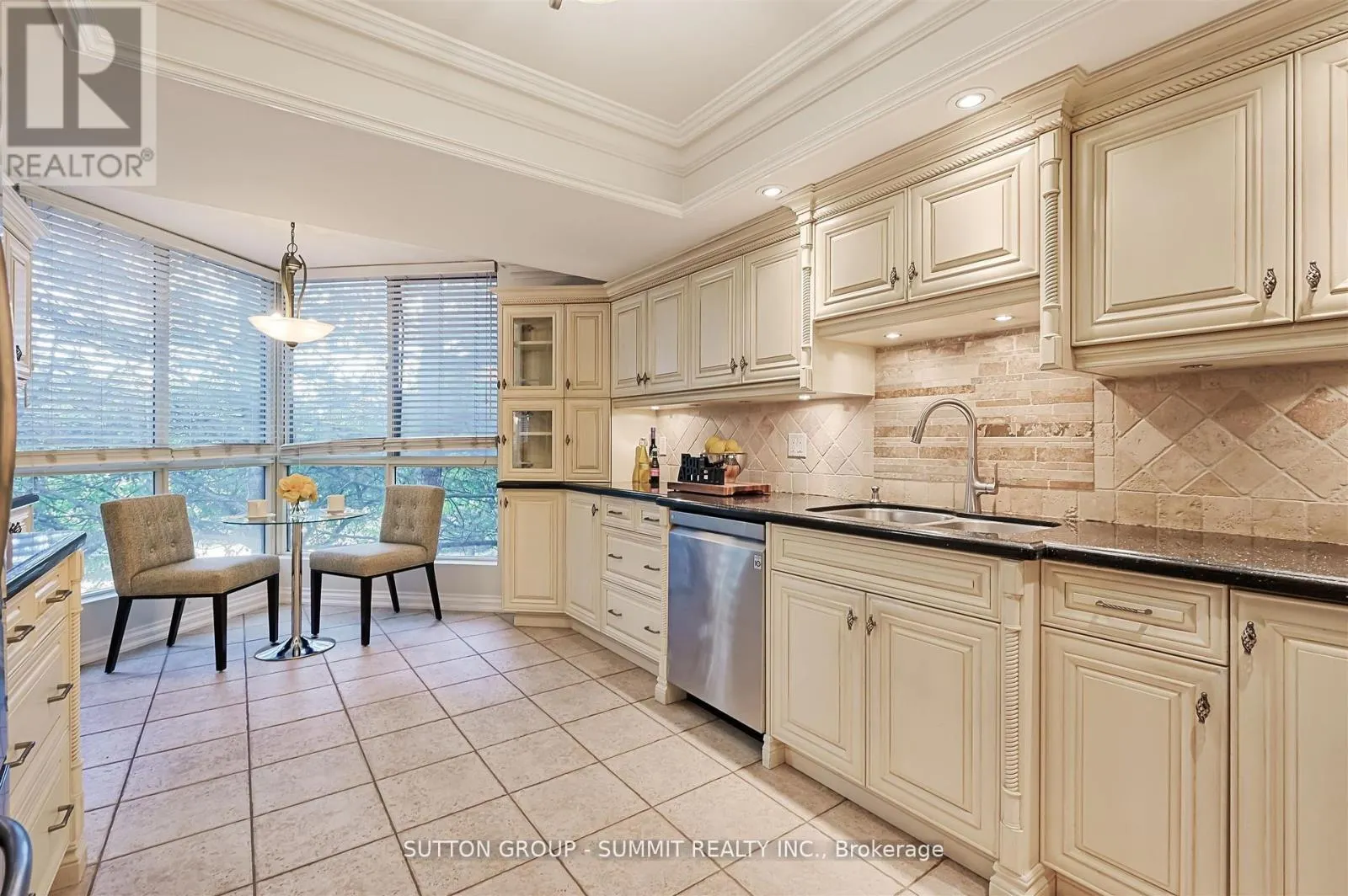 209 - 55 KINGSBRIDGE GARDEN CIRCLE