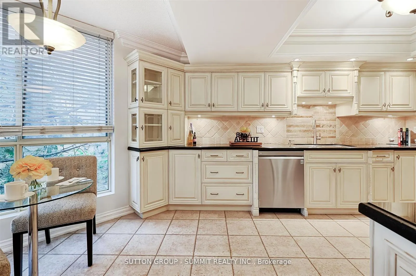 209 - 55 KINGSBRIDGE GARDEN CIRCLE