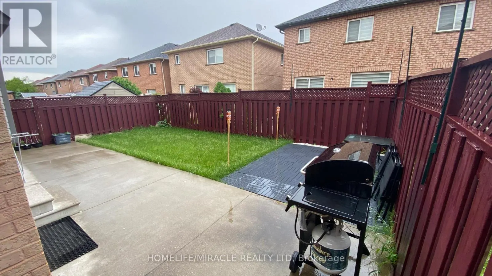 #UPPER - 9 FAIRHILL AVENUE