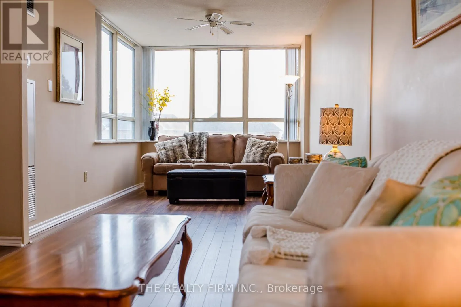 406 - 100 COUNTY COURT BOULEVARD, #406