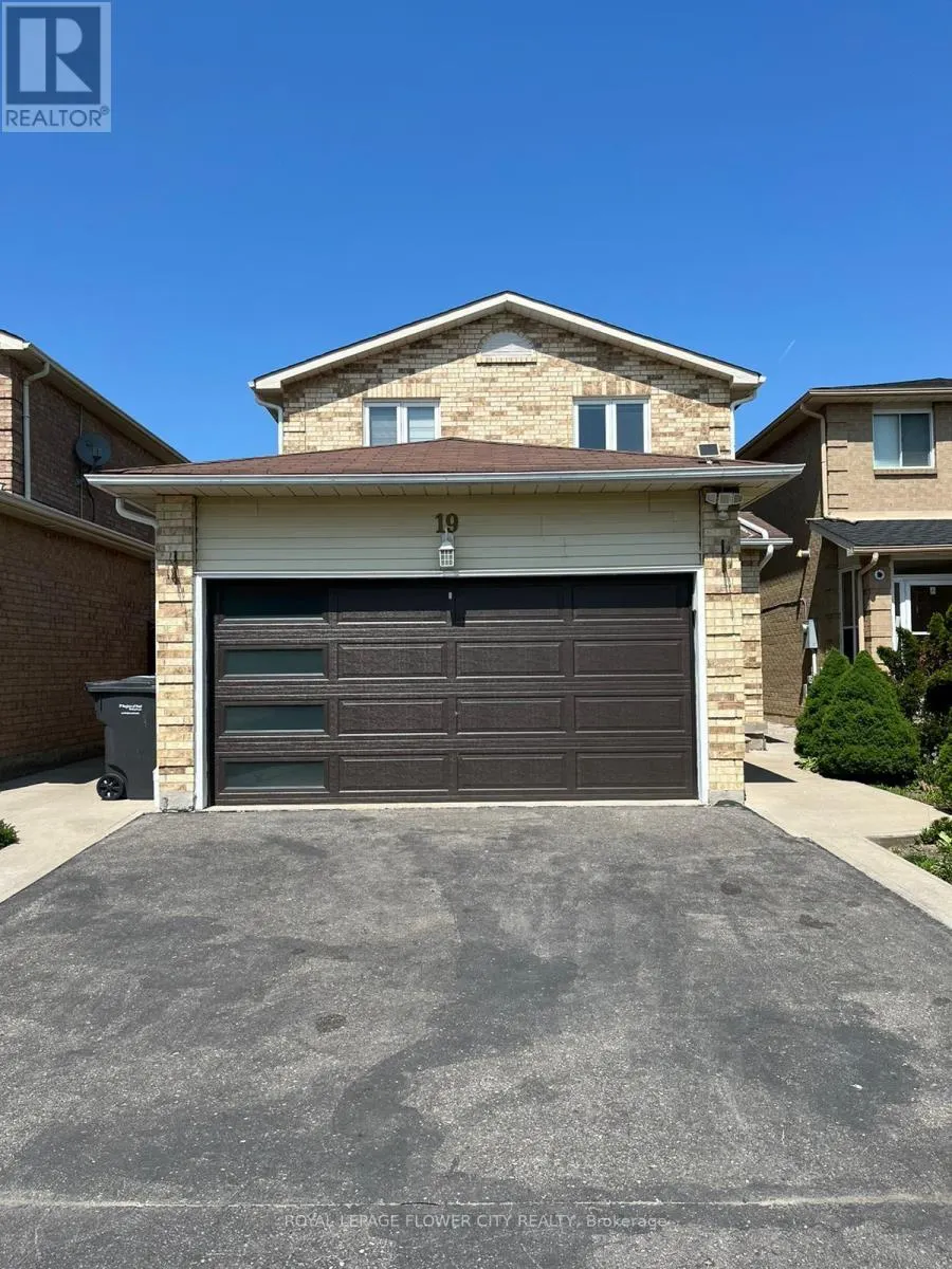 19 MUSKOKA STREET