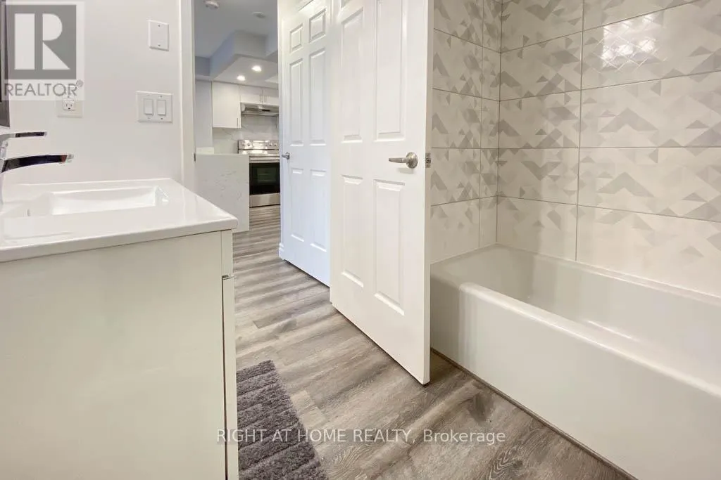 313 - 55 KINGSBRIDGE GARDEN CIRCLE