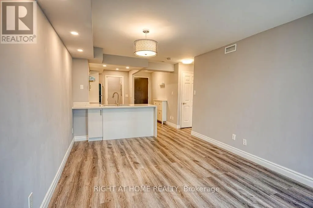 313 - 55 KINGSBRIDGE GARDEN CIRCLE