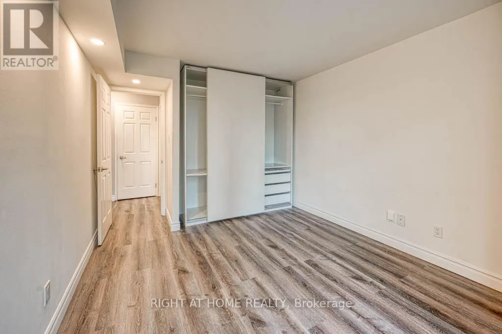 313 - 55 KINGSBRIDGE GARDEN CIRCLE