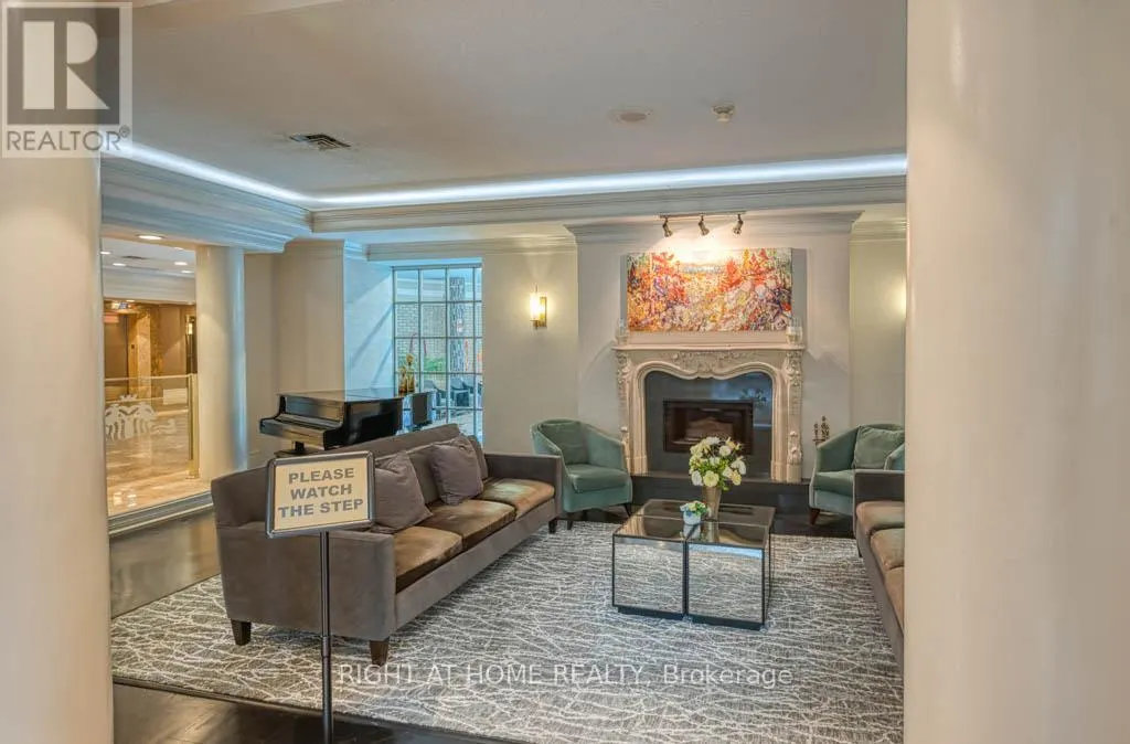 313 - 55 KINGSBRIDGE GARDEN CIRCLE