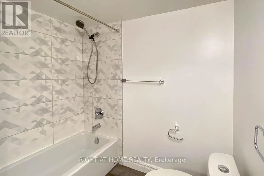 313 - 55 KINGSBRIDGE GARDEN CIRCLE