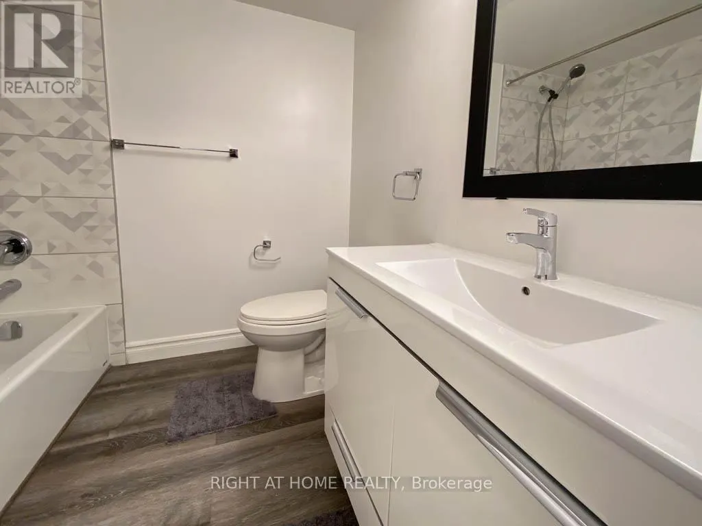 313 - 55 KINGSBRIDGE GARDEN CIRCLE
