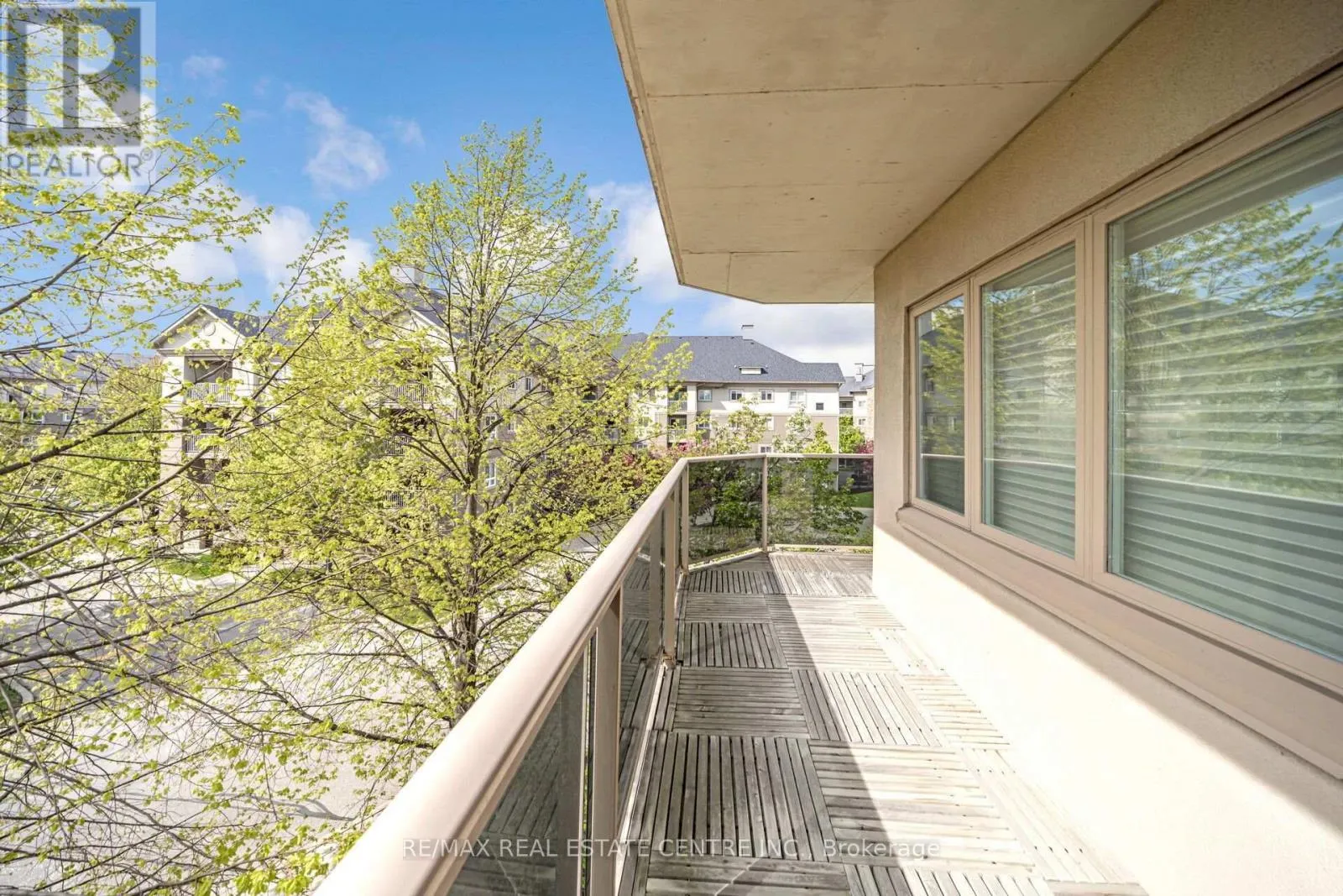 301 - 3 DAYSPRING CIRCLE