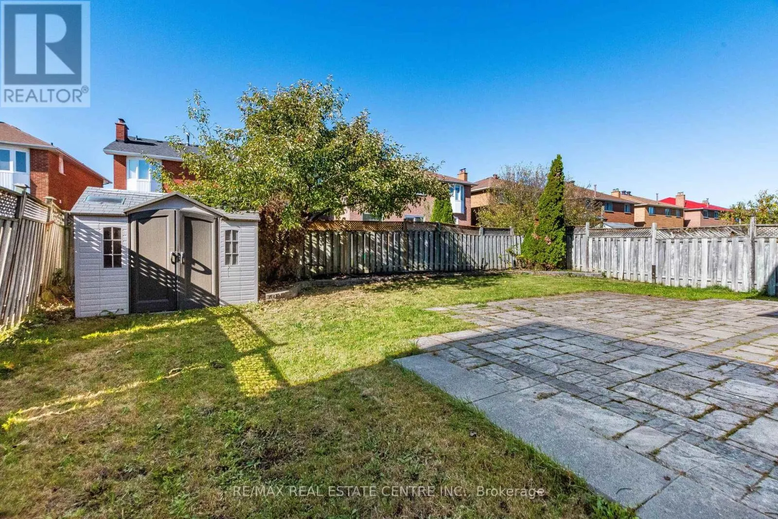 963 SUMMERBREEZE COURT