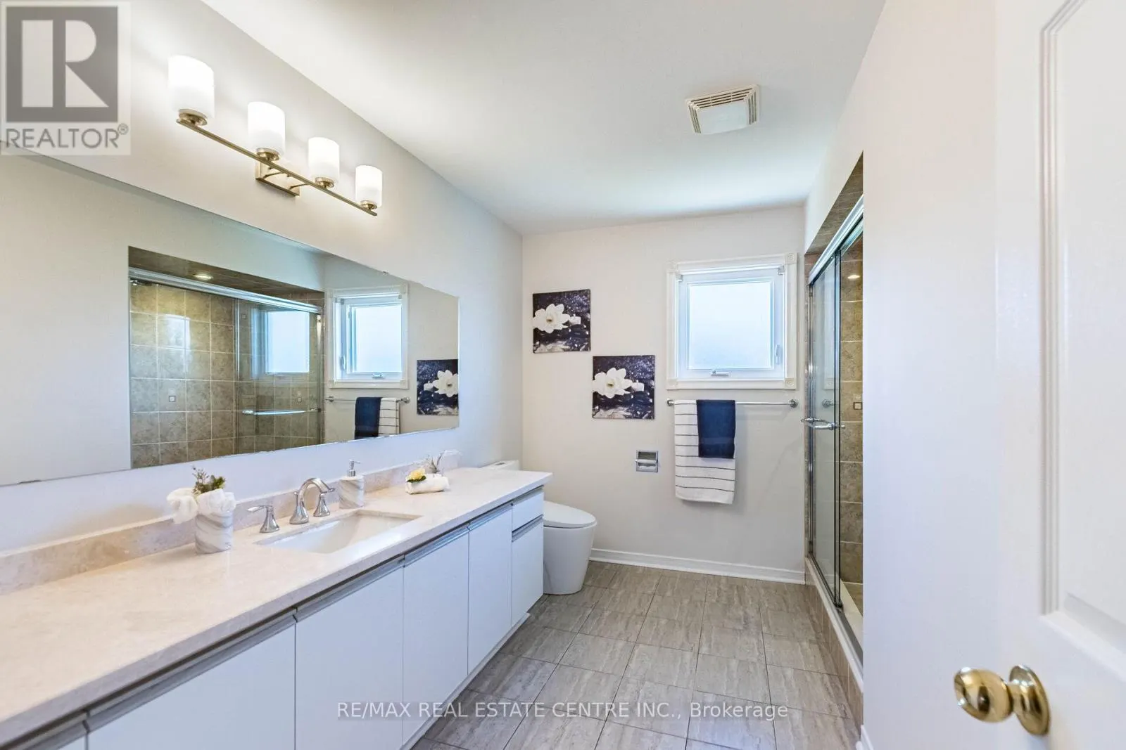 963 SUMMERBREEZE COURT