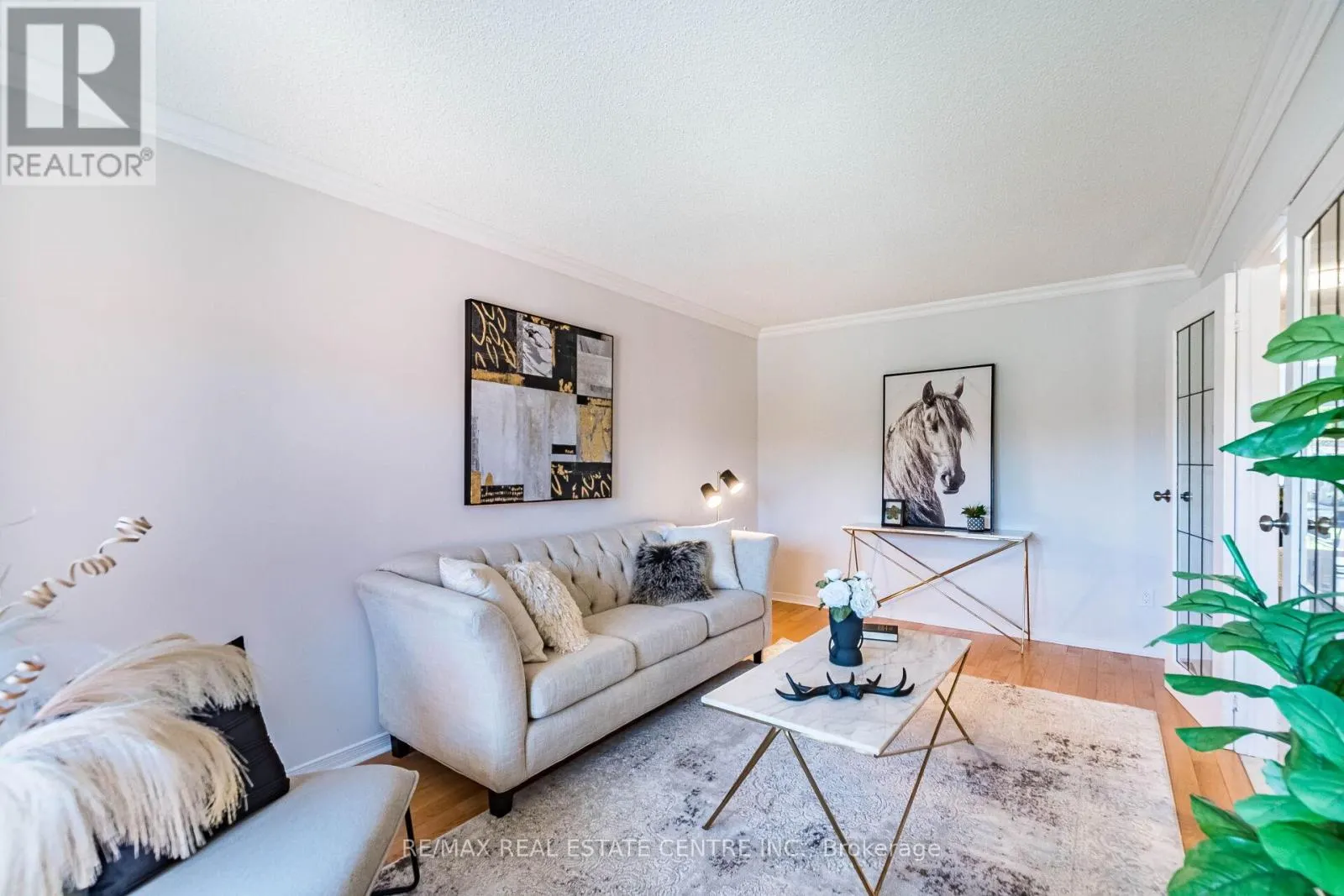 963 SUMMERBREEZE COURT