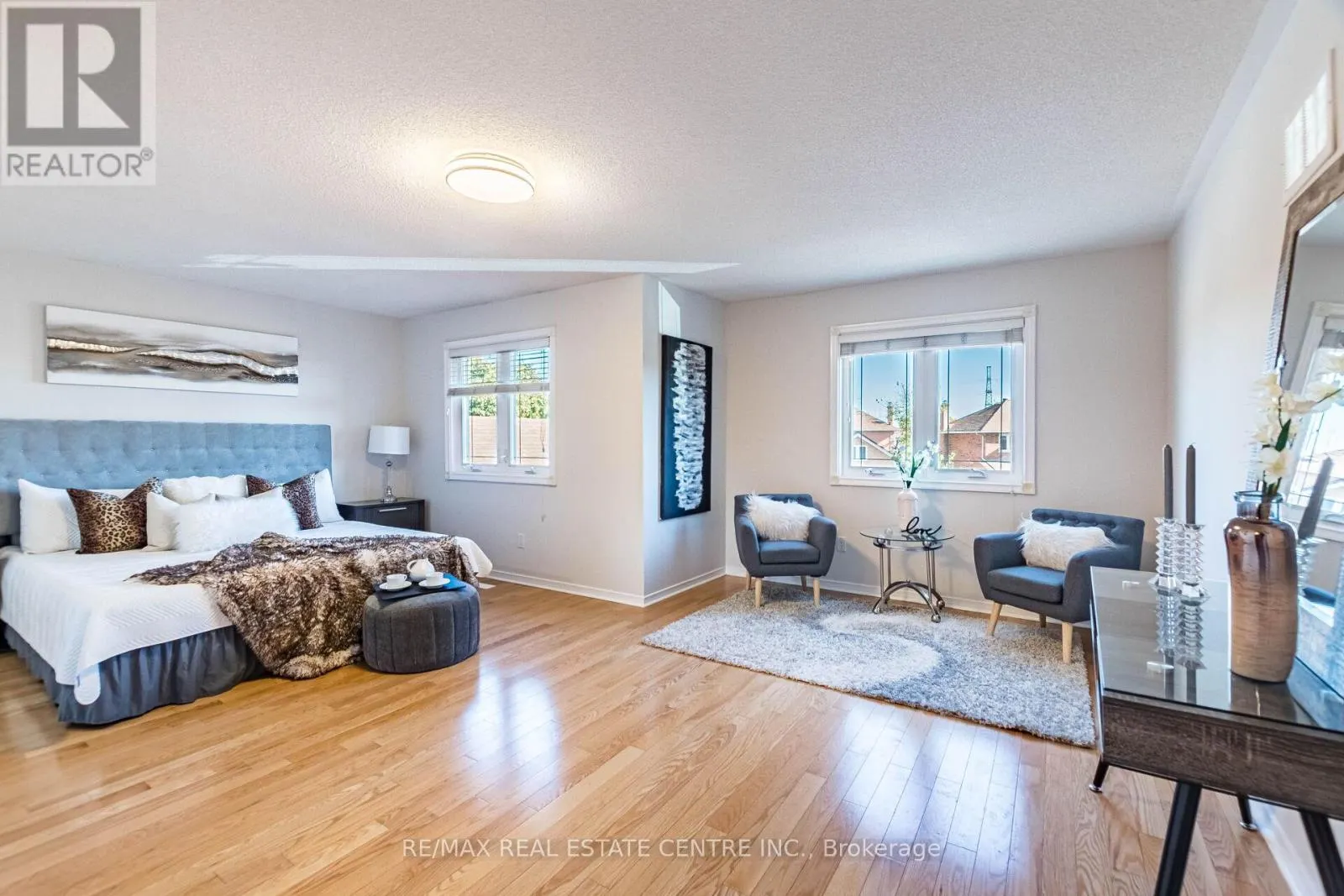 963 SUMMERBREEZE COURT